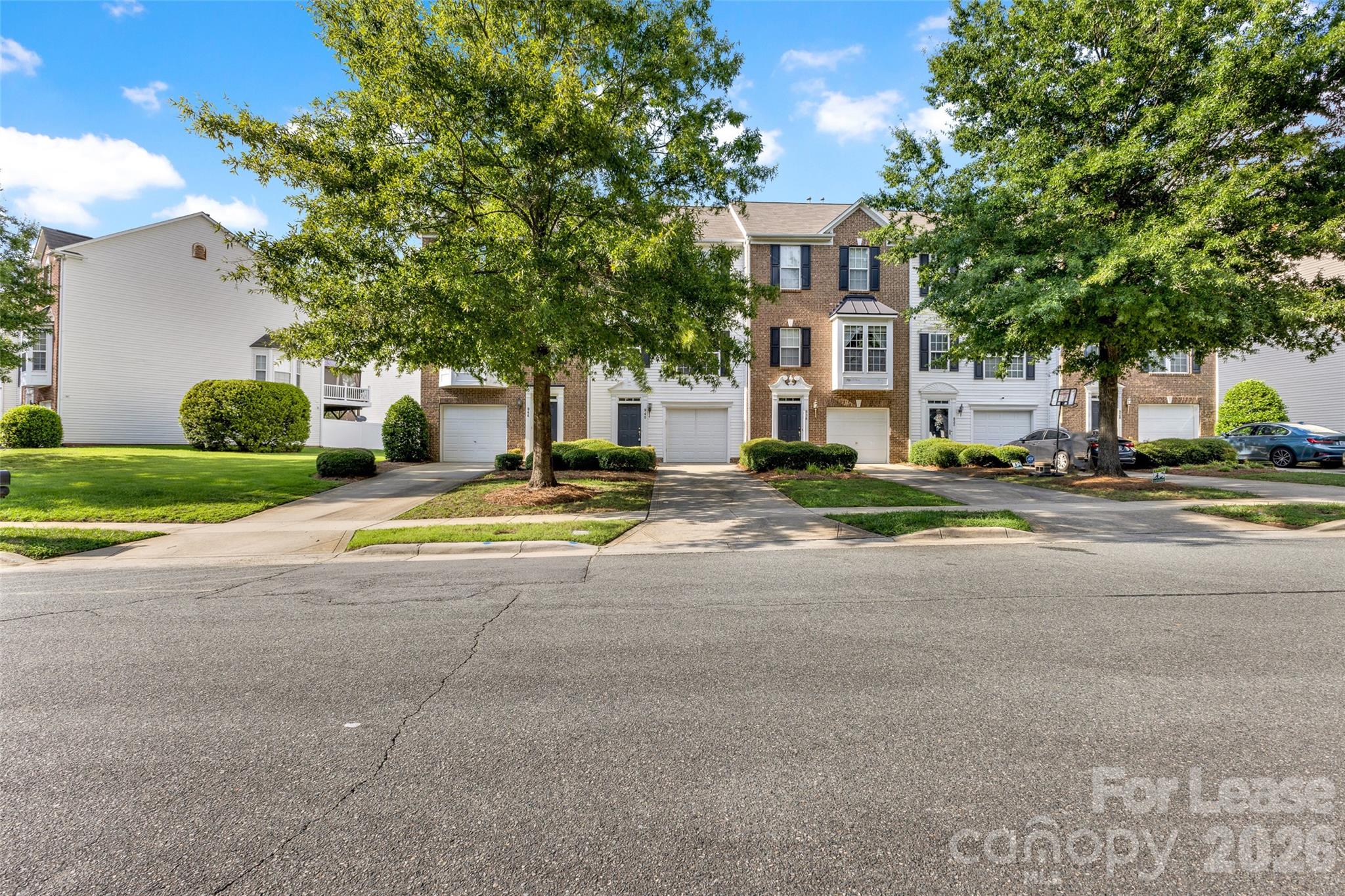 940 Tiger Lane Property Photo 1