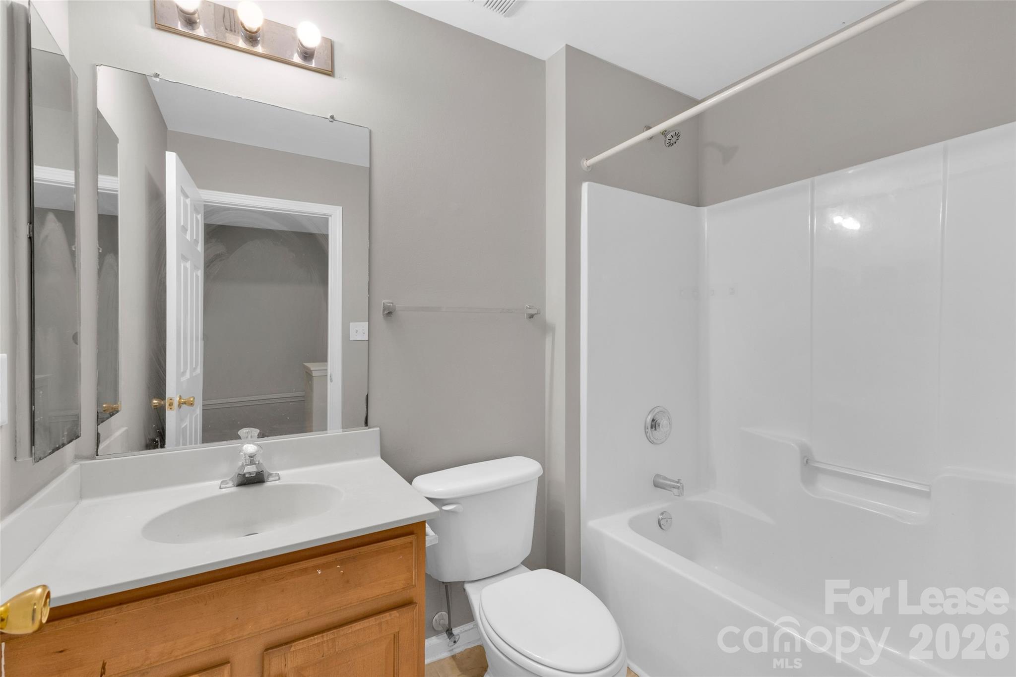 940 Tiger Lane Property Photo 18