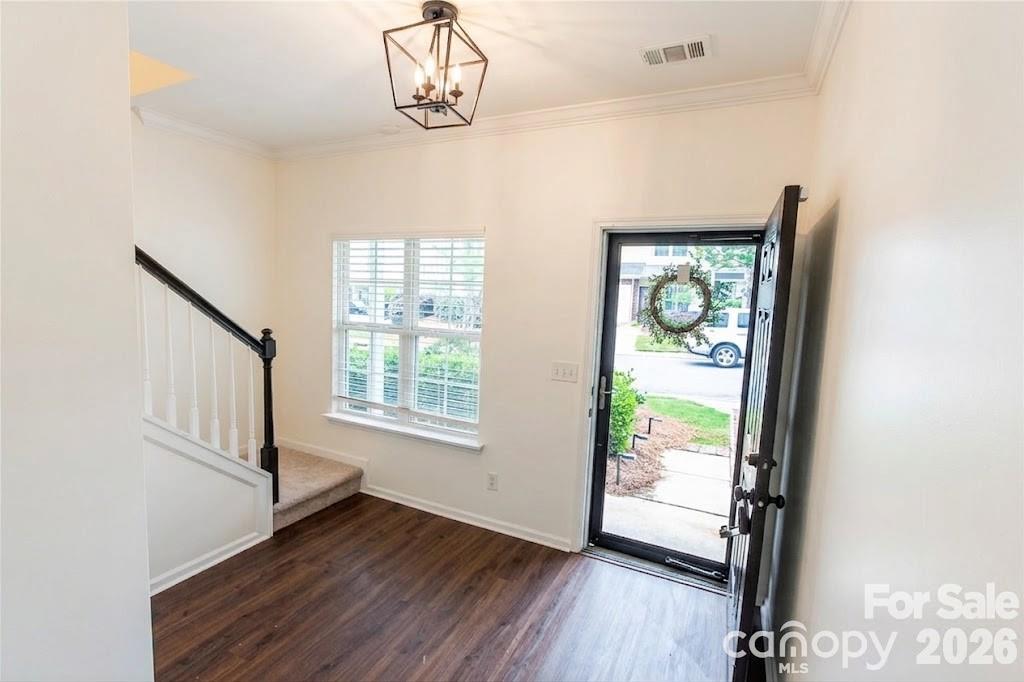 626 Fountain Court Property Photo 3