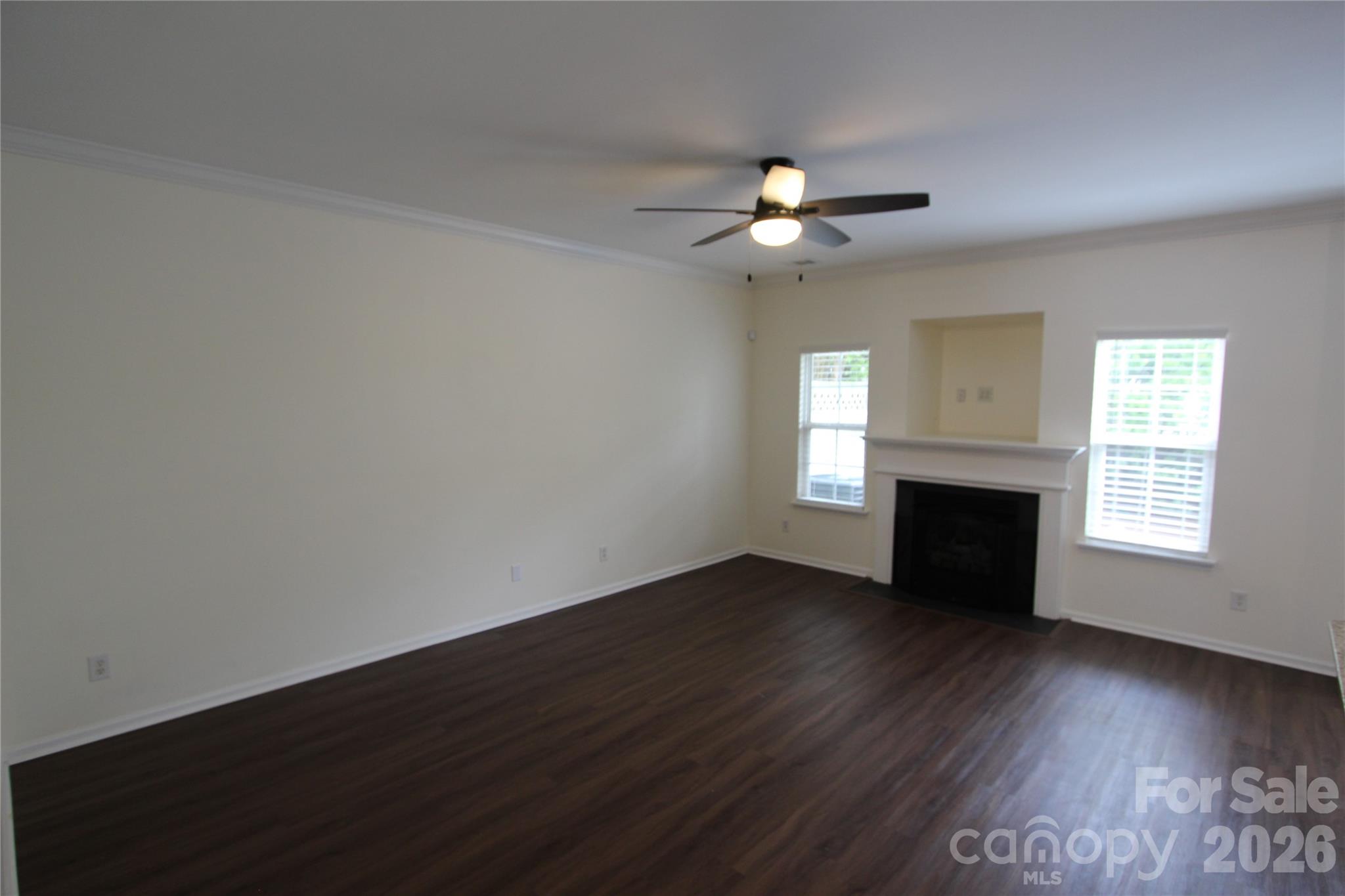 626 Fountain Court Property Photo 9