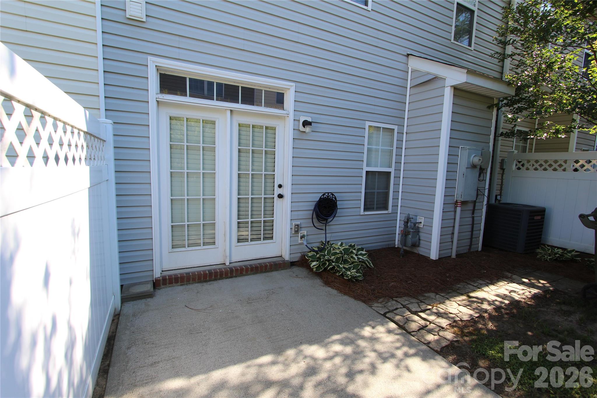 626 Fountain Court Property Photo 24