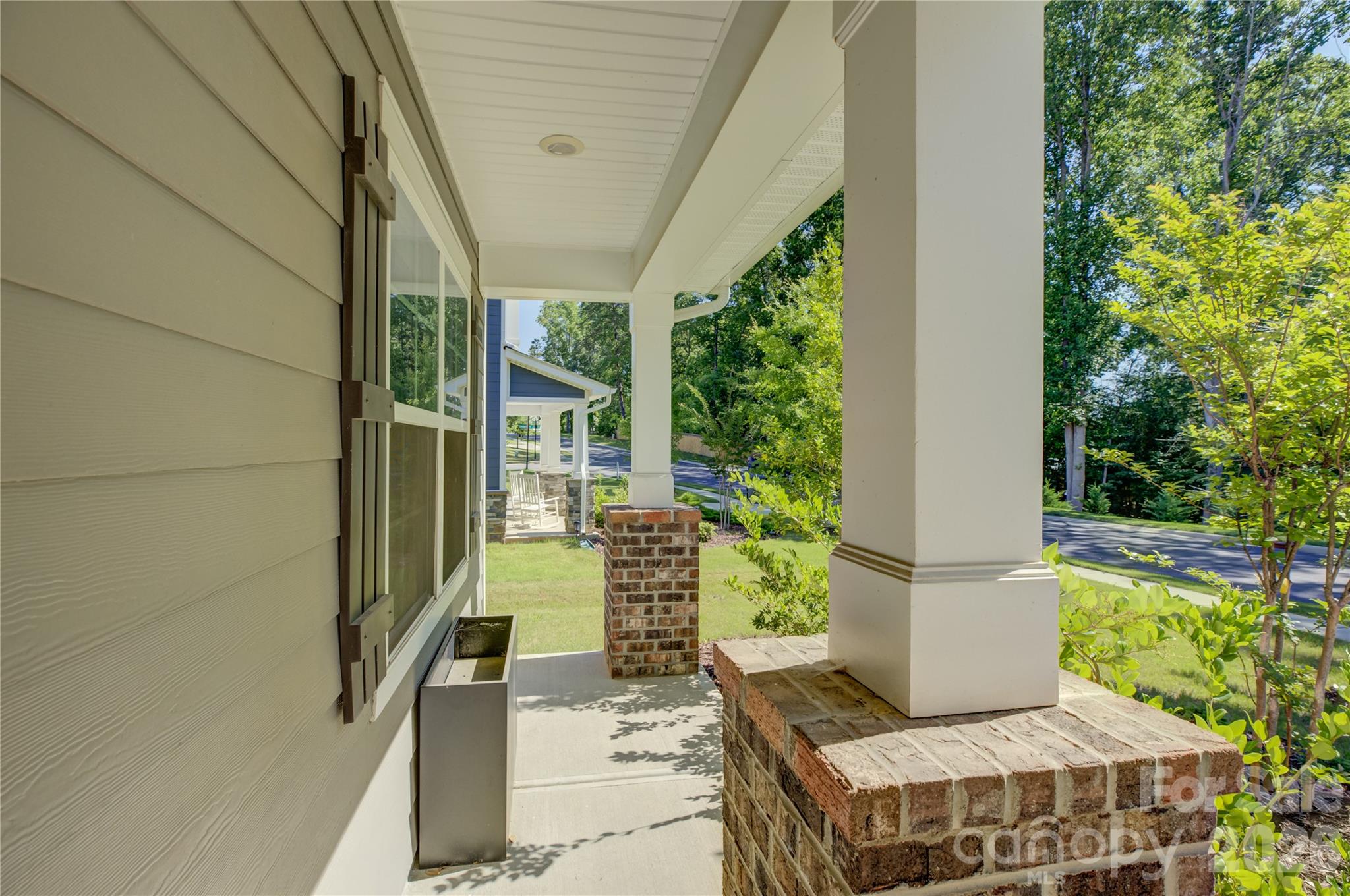 17812 New Mark Avenue Property Photo 4