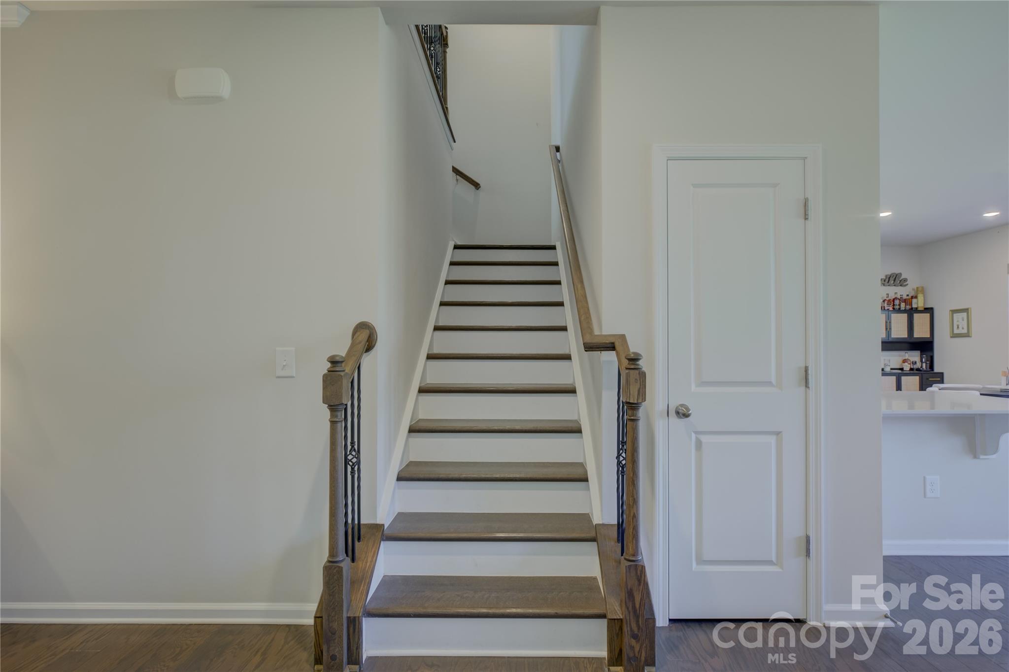 17812 New Mark Avenue Property Photo 19