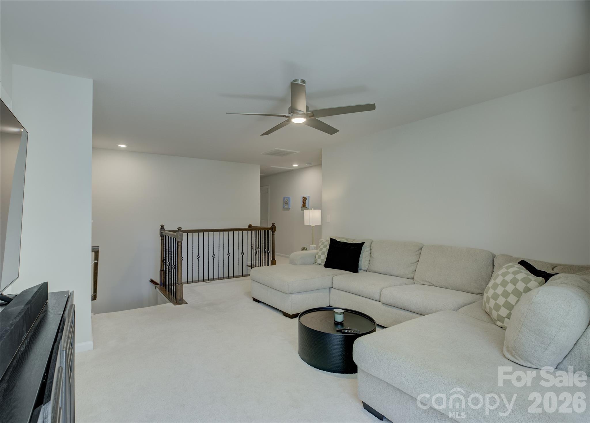 17812 New Mark Avenue Property Photo 21