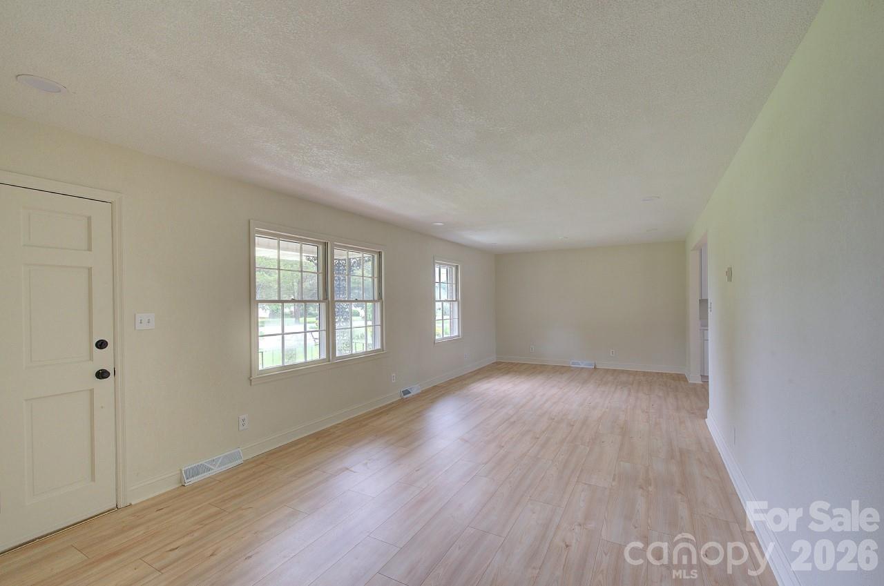 1195 Holly Springs Road Property Photo 4
