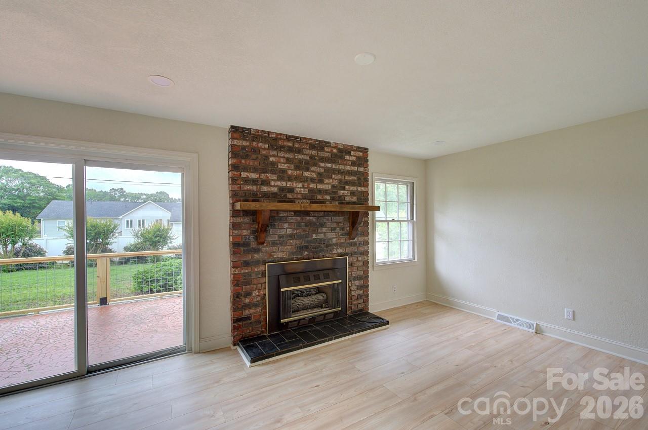 1195 Holly Springs Road Property Photo 14