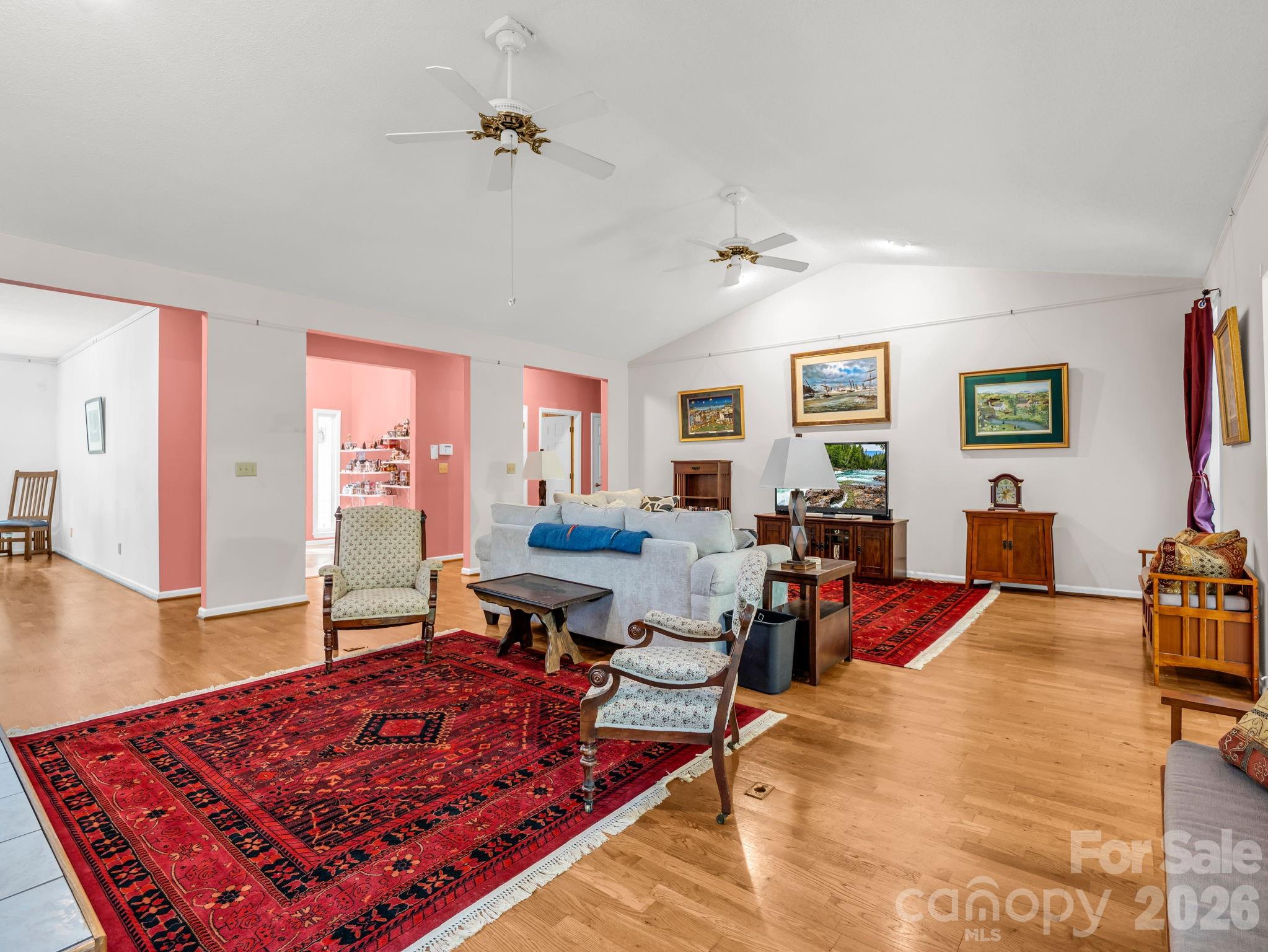 385 Park Street Property Photo 6