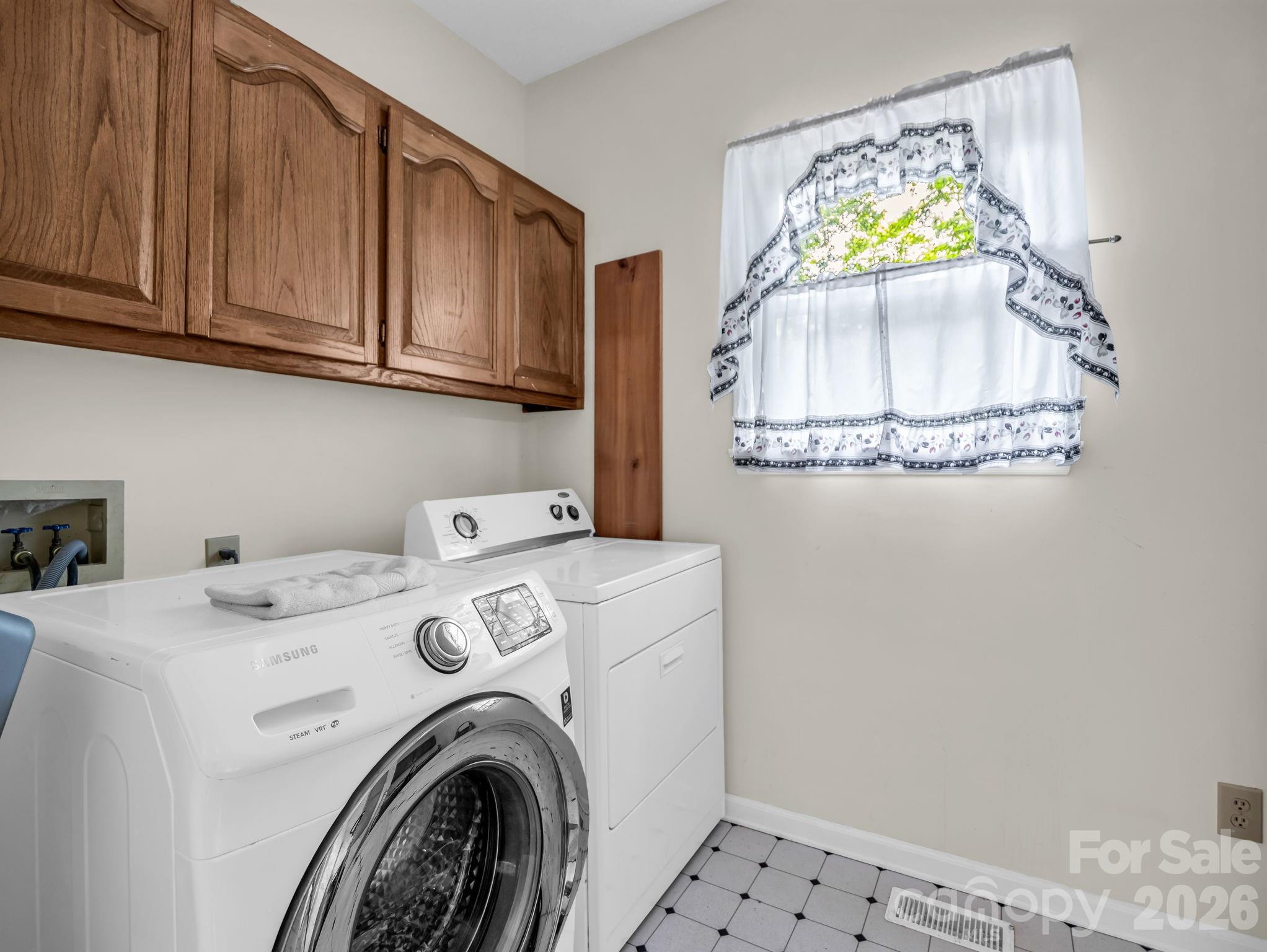 385 Park Street Property Photo 19