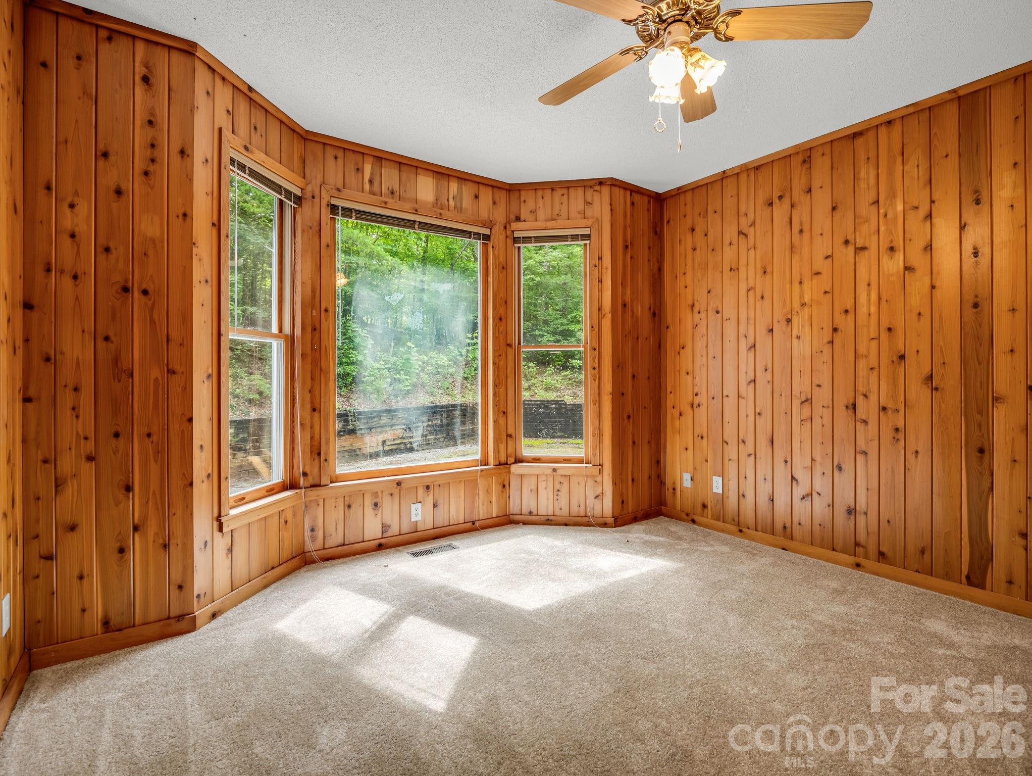 385 Park Street Property Photo 22