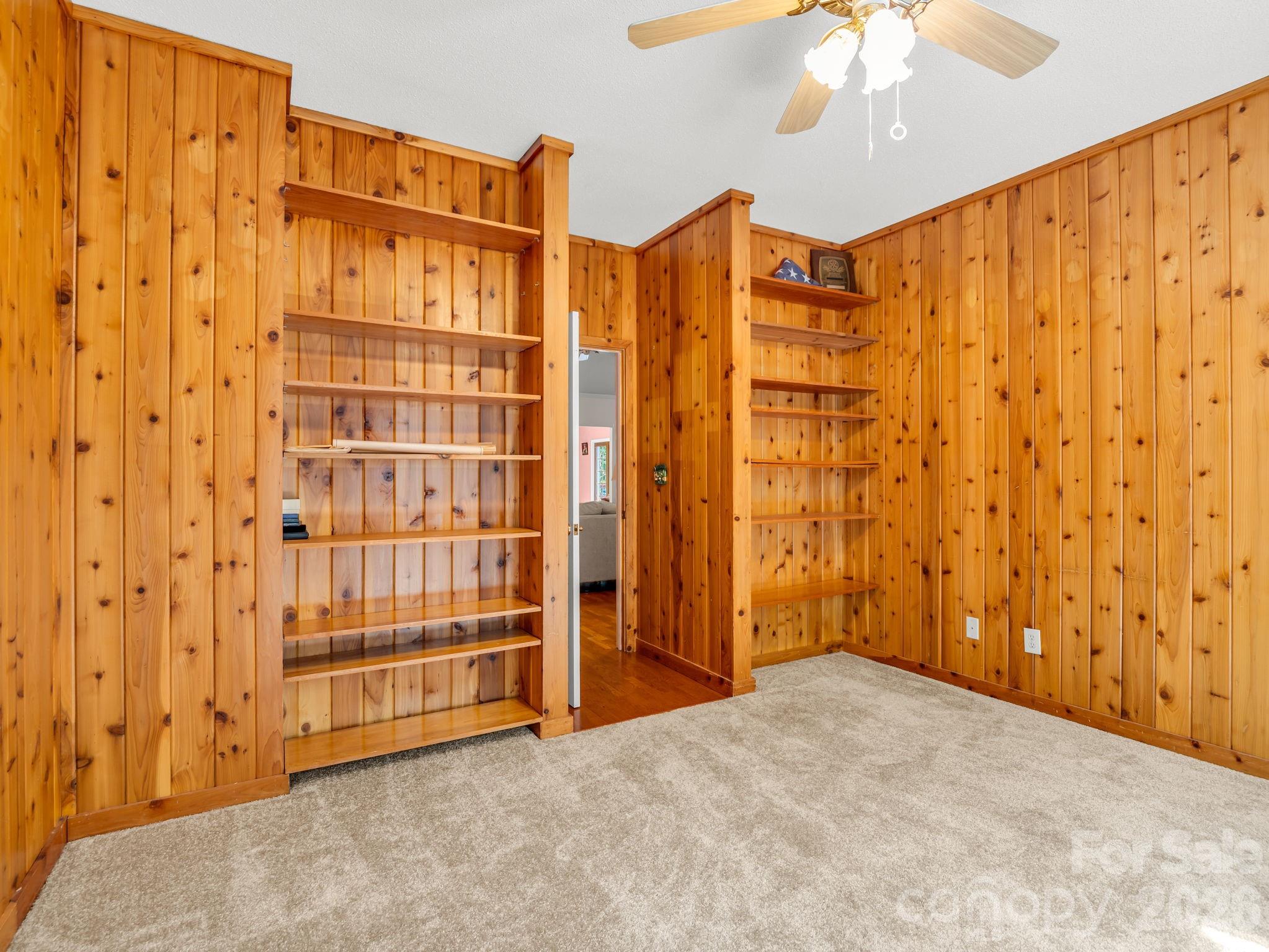 385 Park Street Property Photo 23