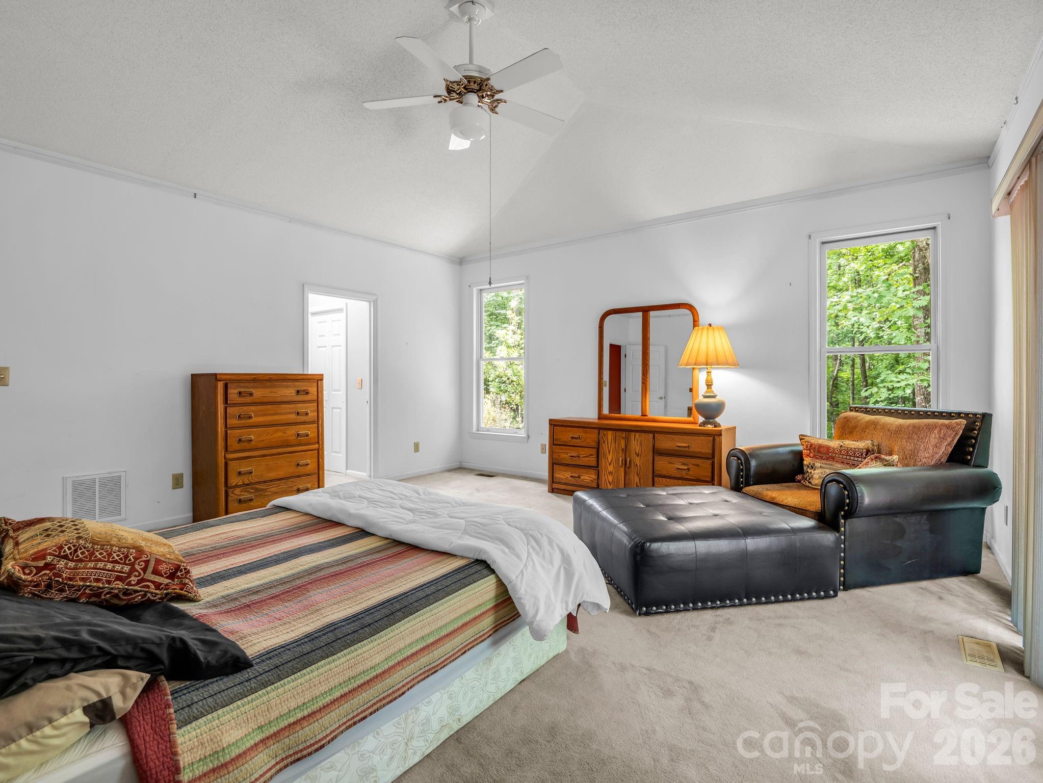 385 Park Street Property Photo 25