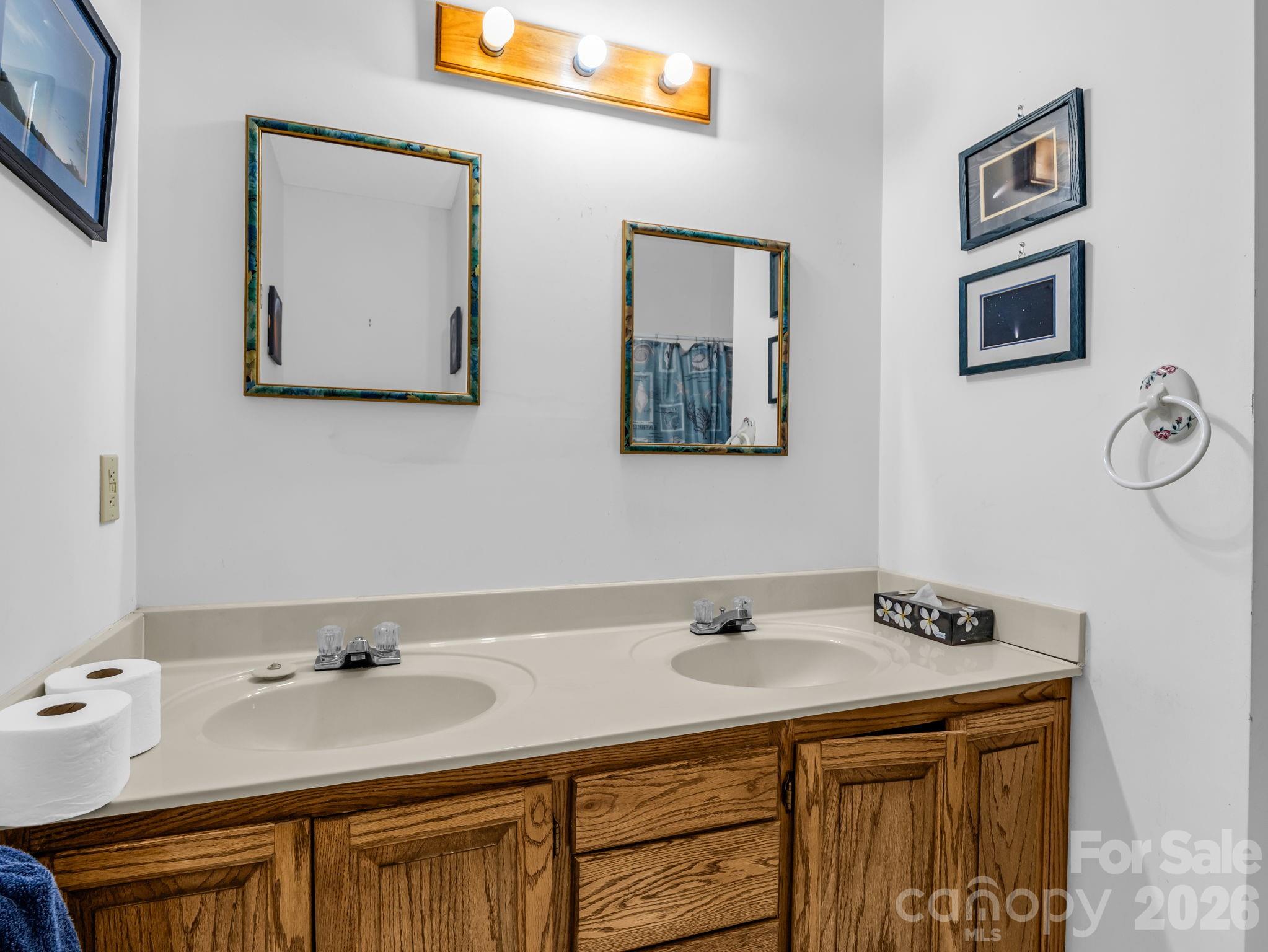 385 Park Street Property Photo 32