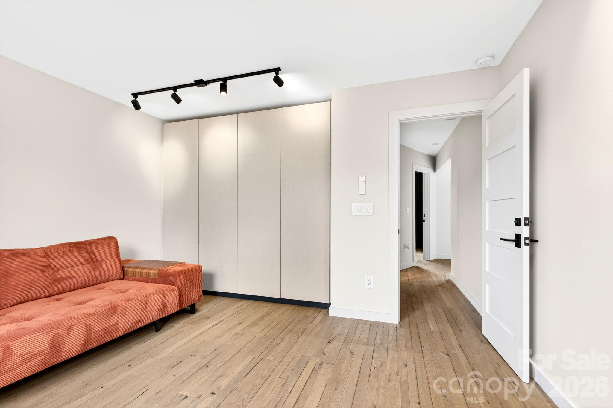 48 Woodvale Avenue Property Photo 32