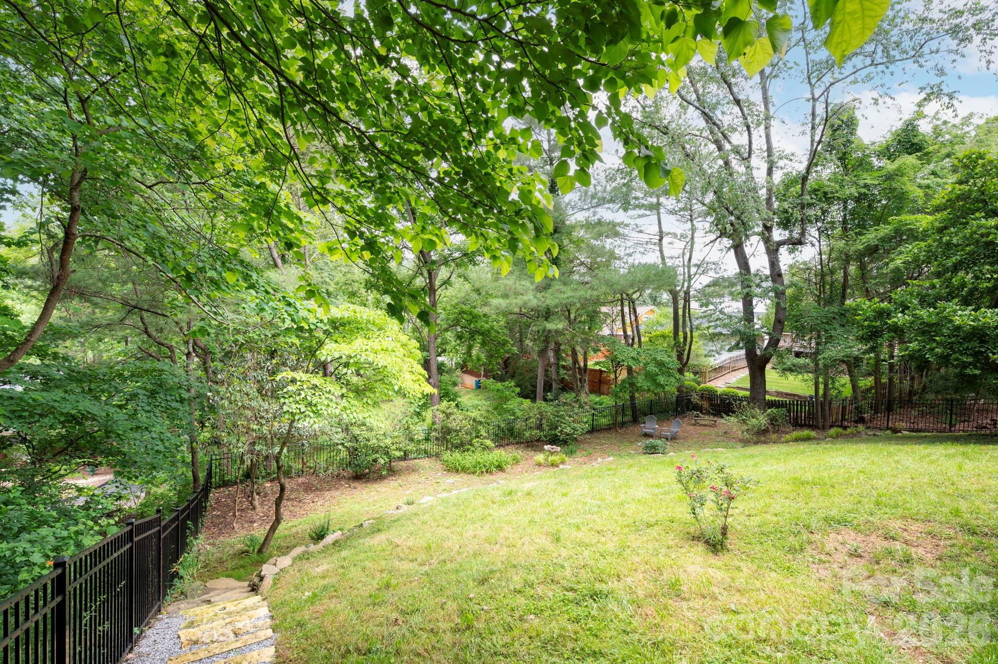 48 Woodvale Avenue Property Photo 35