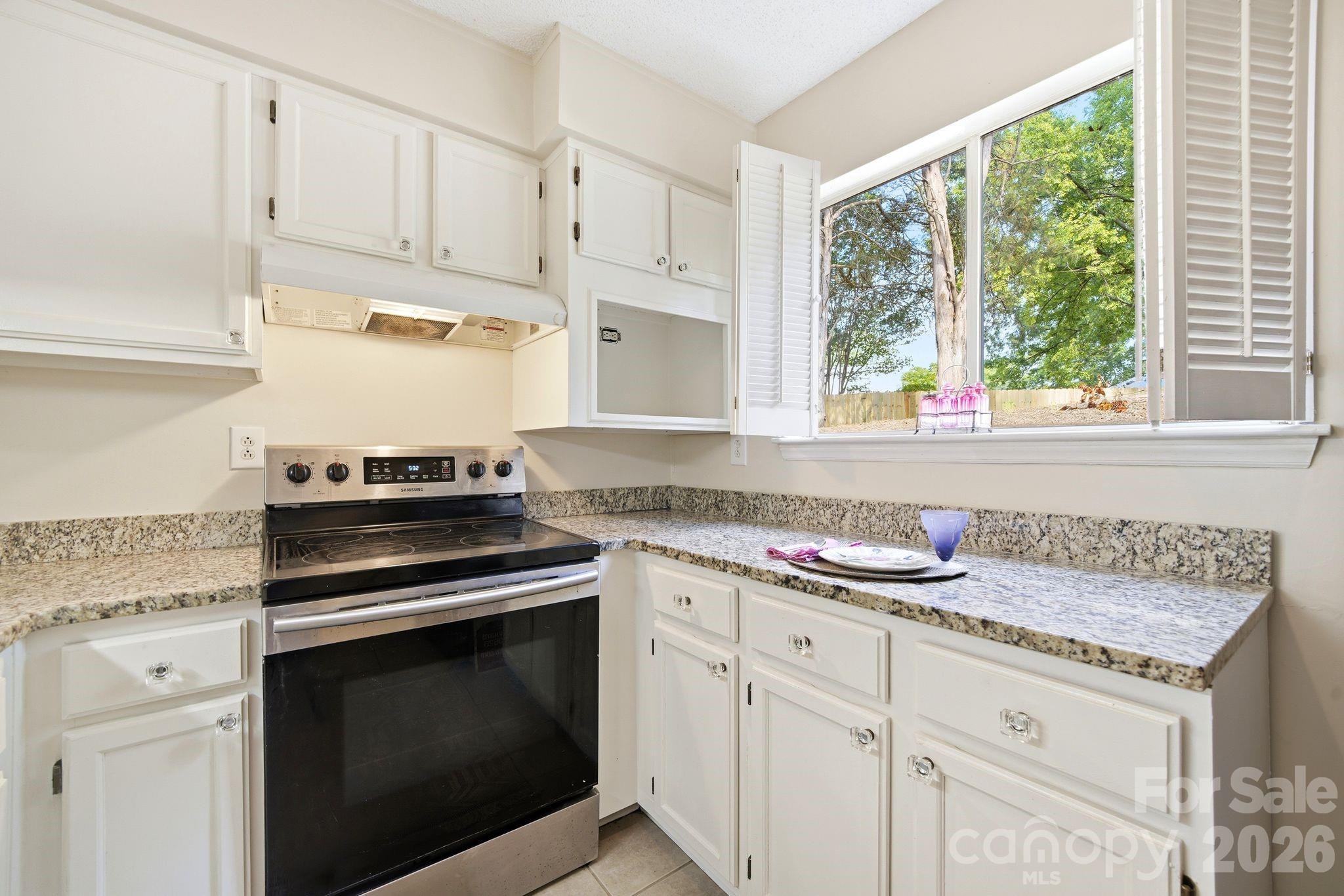 2500 #a Stradbrook Drive Property Photo 5