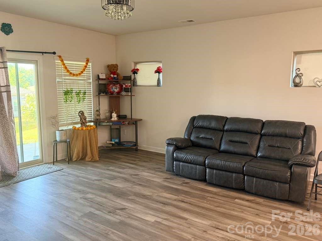 11908 Redleaf Drive Property Photo 6