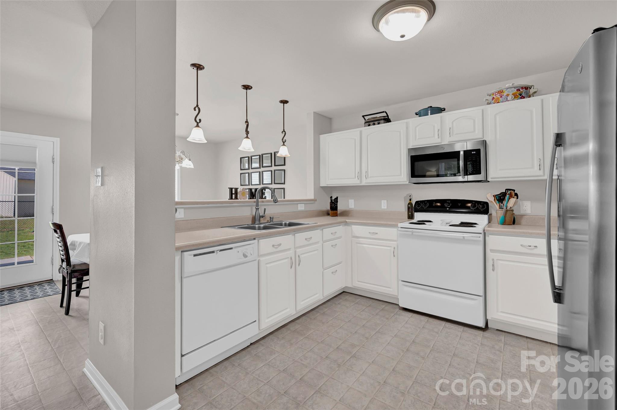 211 Wolf Creek Lane Property Photo 9