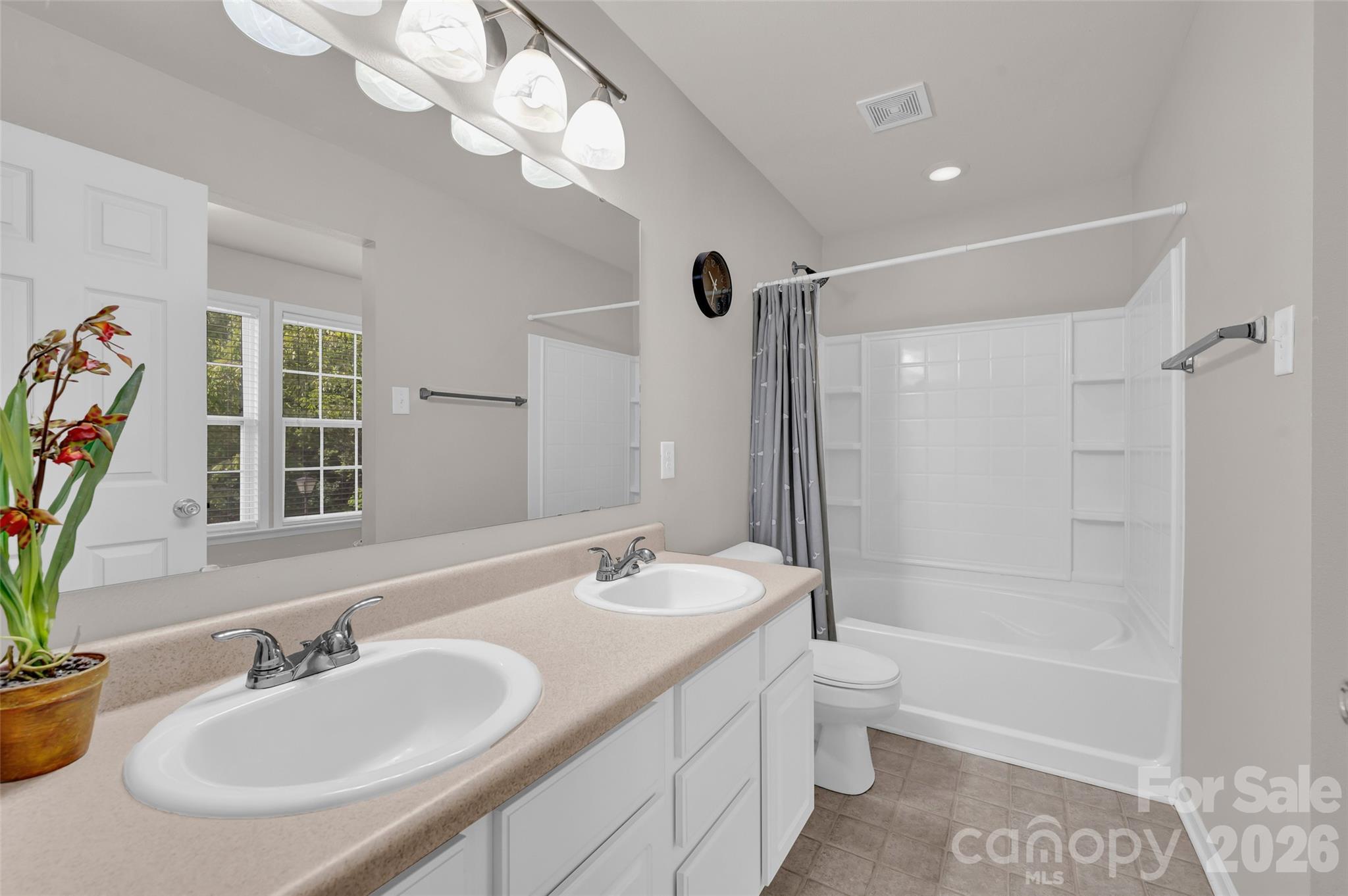 211 Wolf Creek Lane Property Photo 22