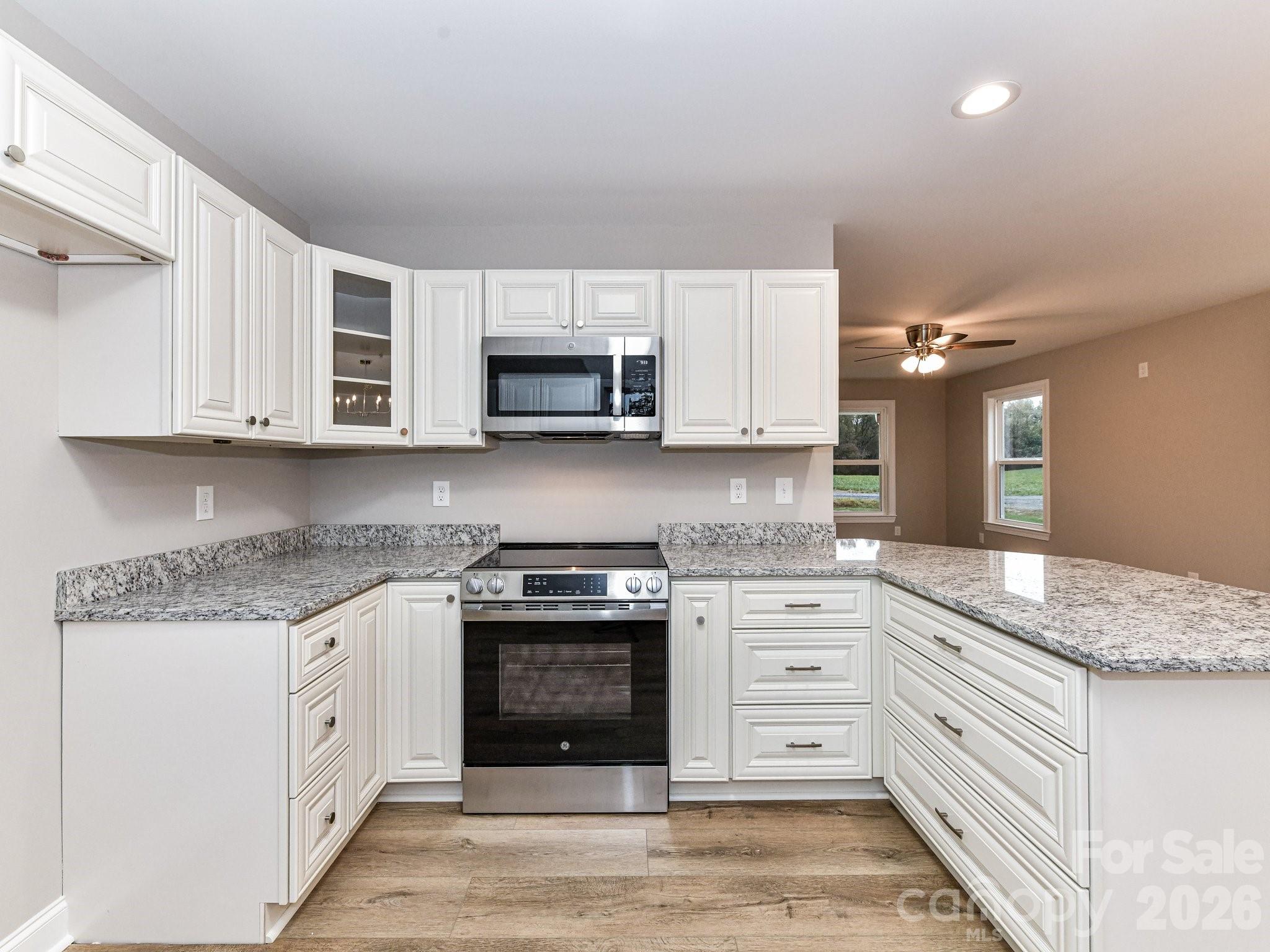 573 Wade Road Property Photo 2