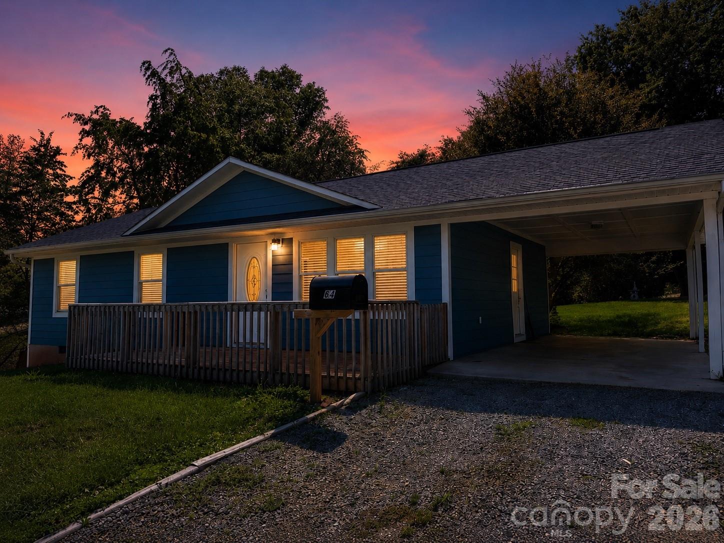 84 E Hunt Drive Property Photo 1