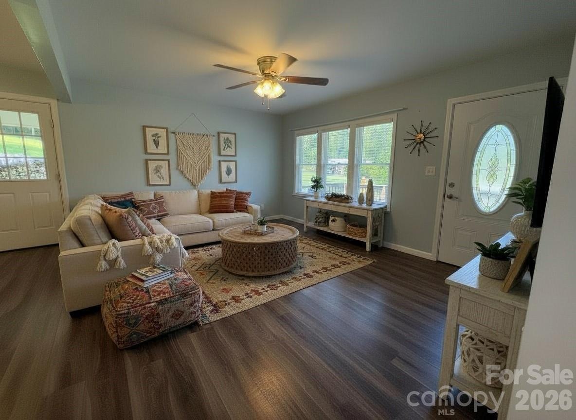 84 E Hunt Drive Property Photo 6