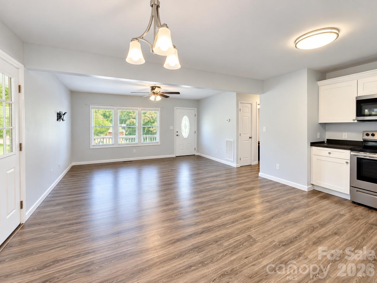 84 E Hunt Drive Property Photo 15