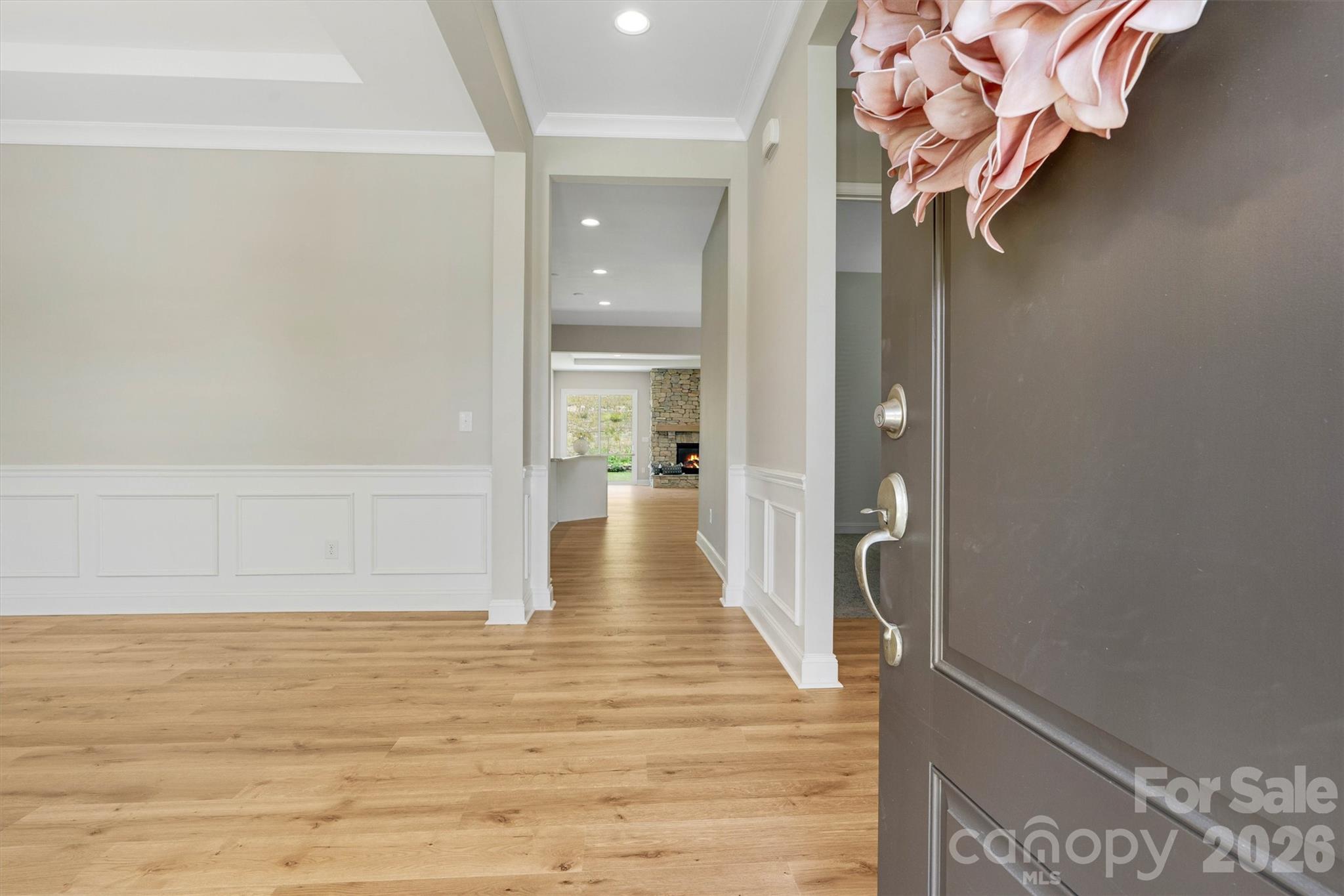 8091 Woodline Lane Property Photo 3