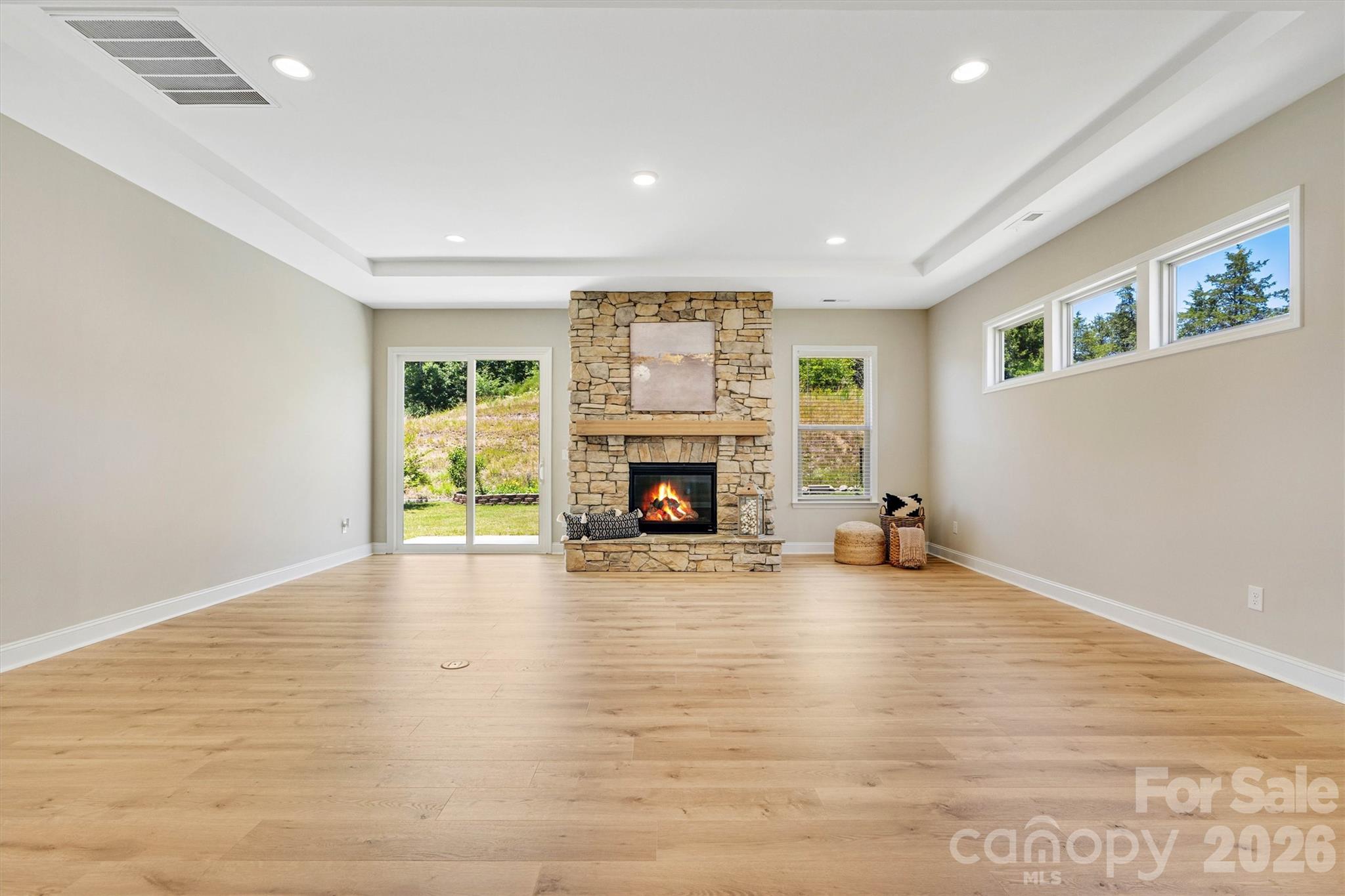 8091 Woodline Lane Property Photo 7