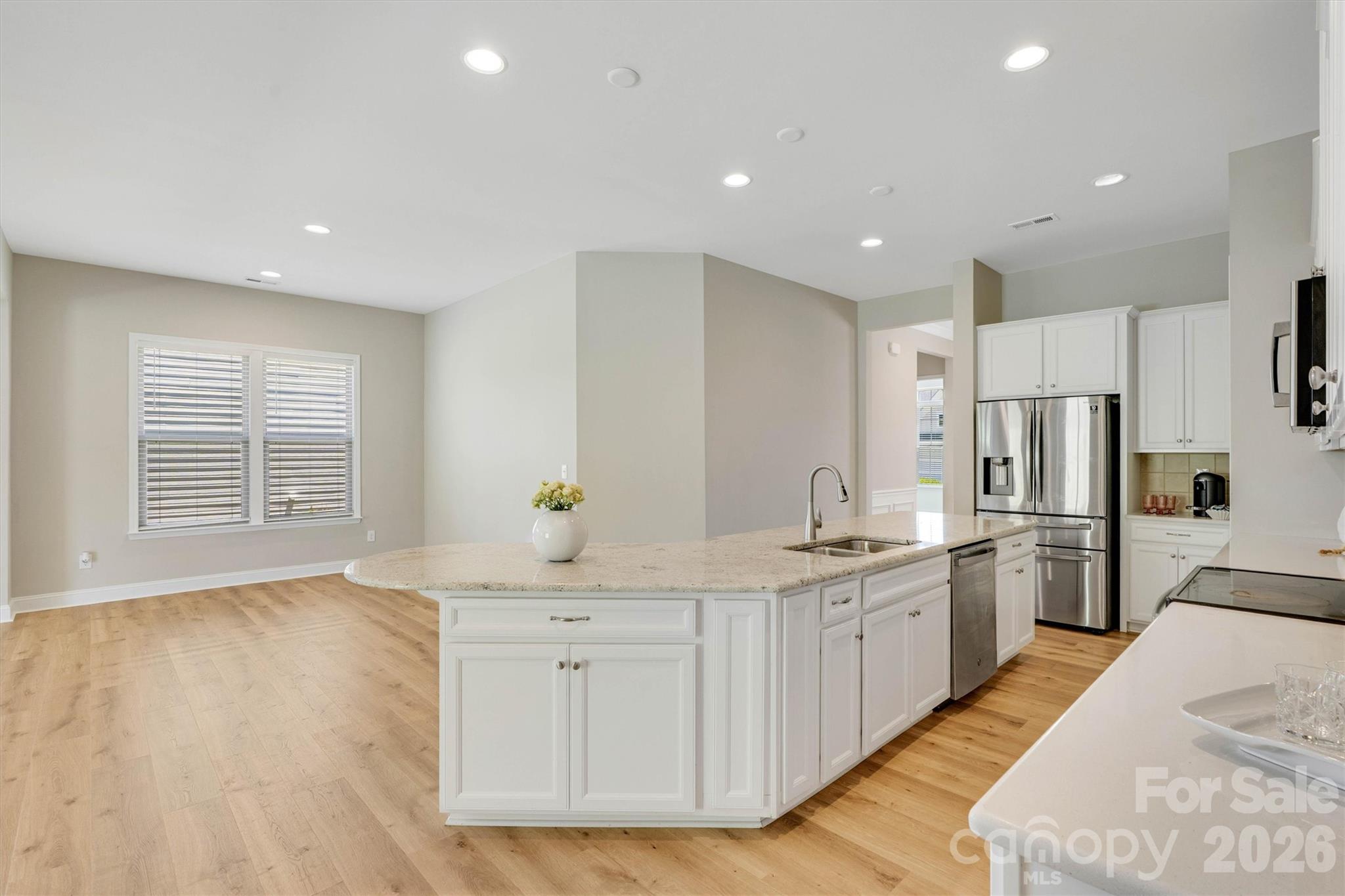 8091 Woodline Lane Property Photo 16