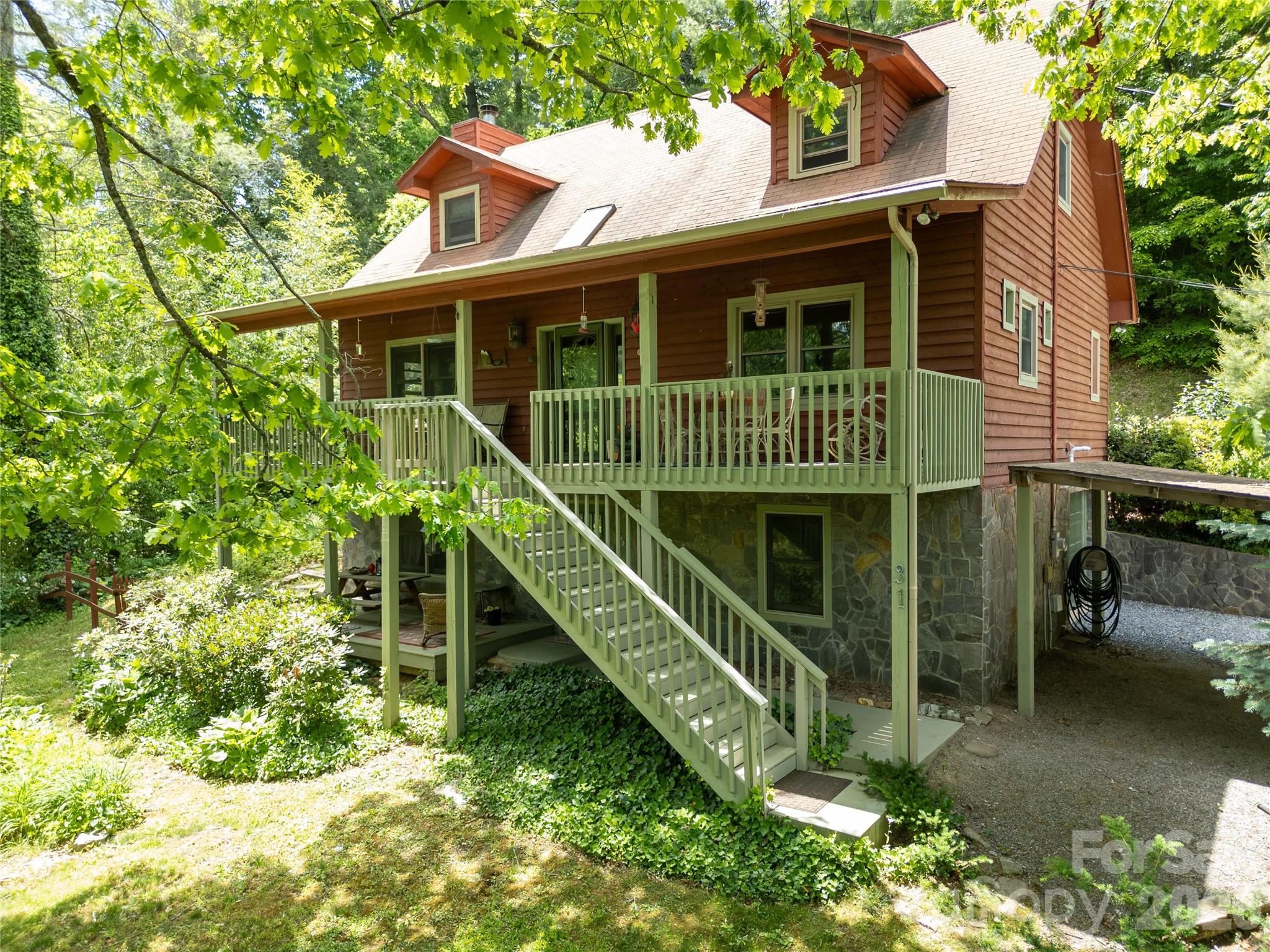 31 Valley Cove Place Property Photo 1
