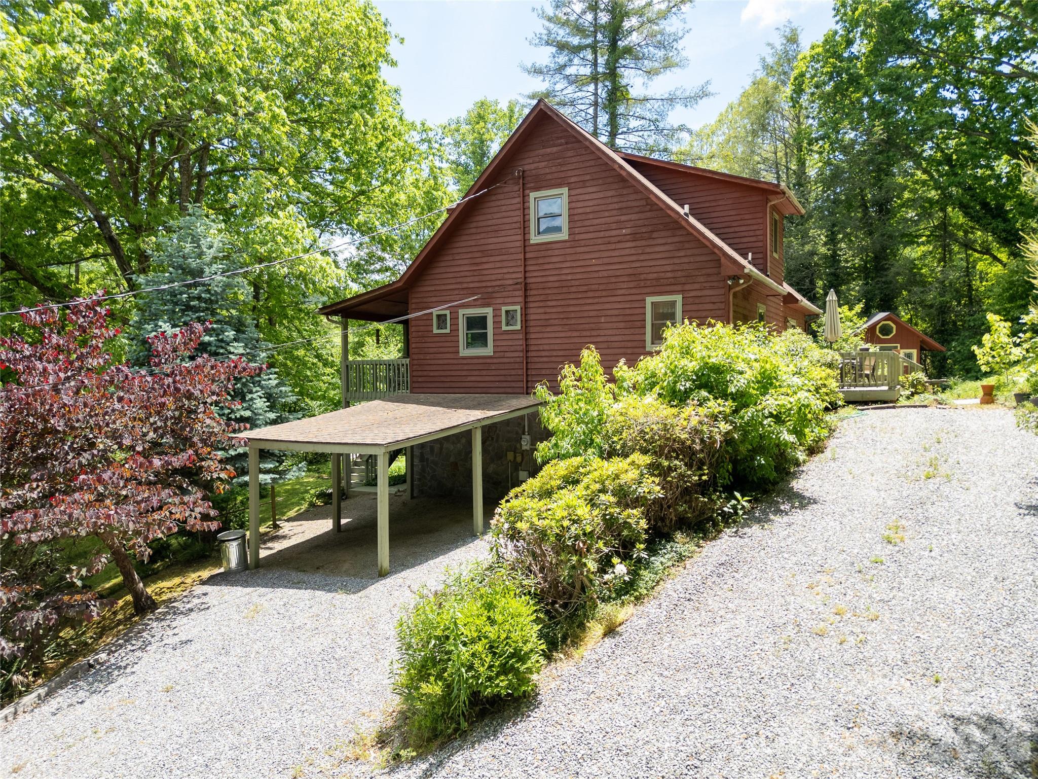 31 Valley Cove Place Property Photo 2