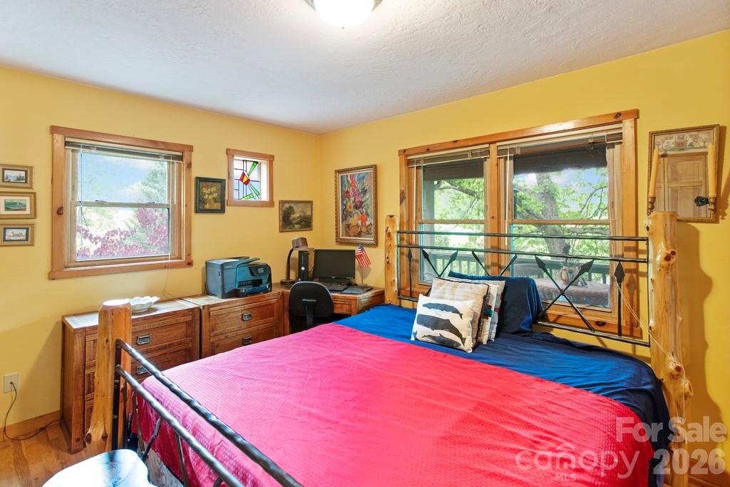 31 Valley Cove Place Property Photo 10