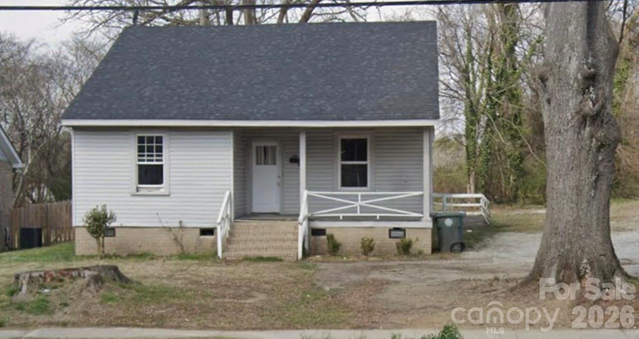 922 N Main Street Property Photo 1