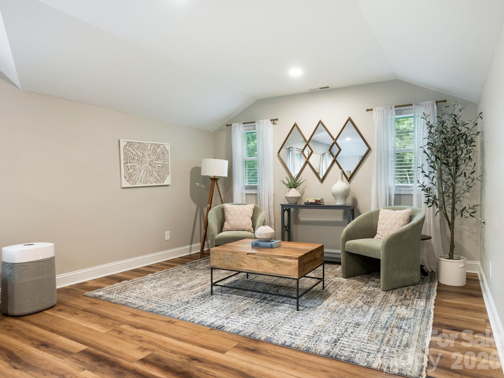 6801 Rollingridge Drive Property Photo 16