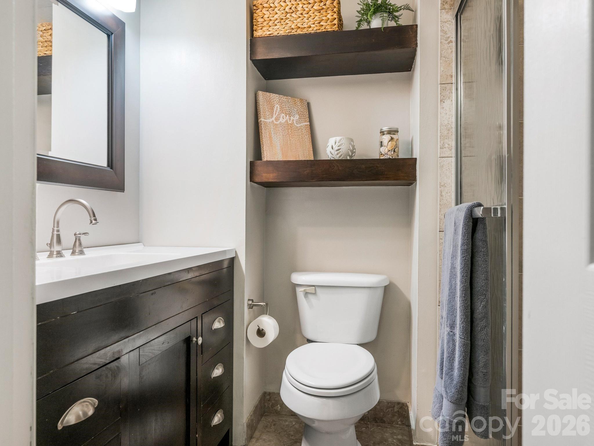6801 Rollingridge Drive Property Photo 24