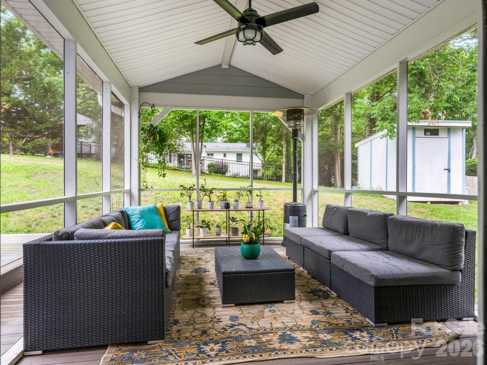 6801 Rollingridge Drive Property Photo 27