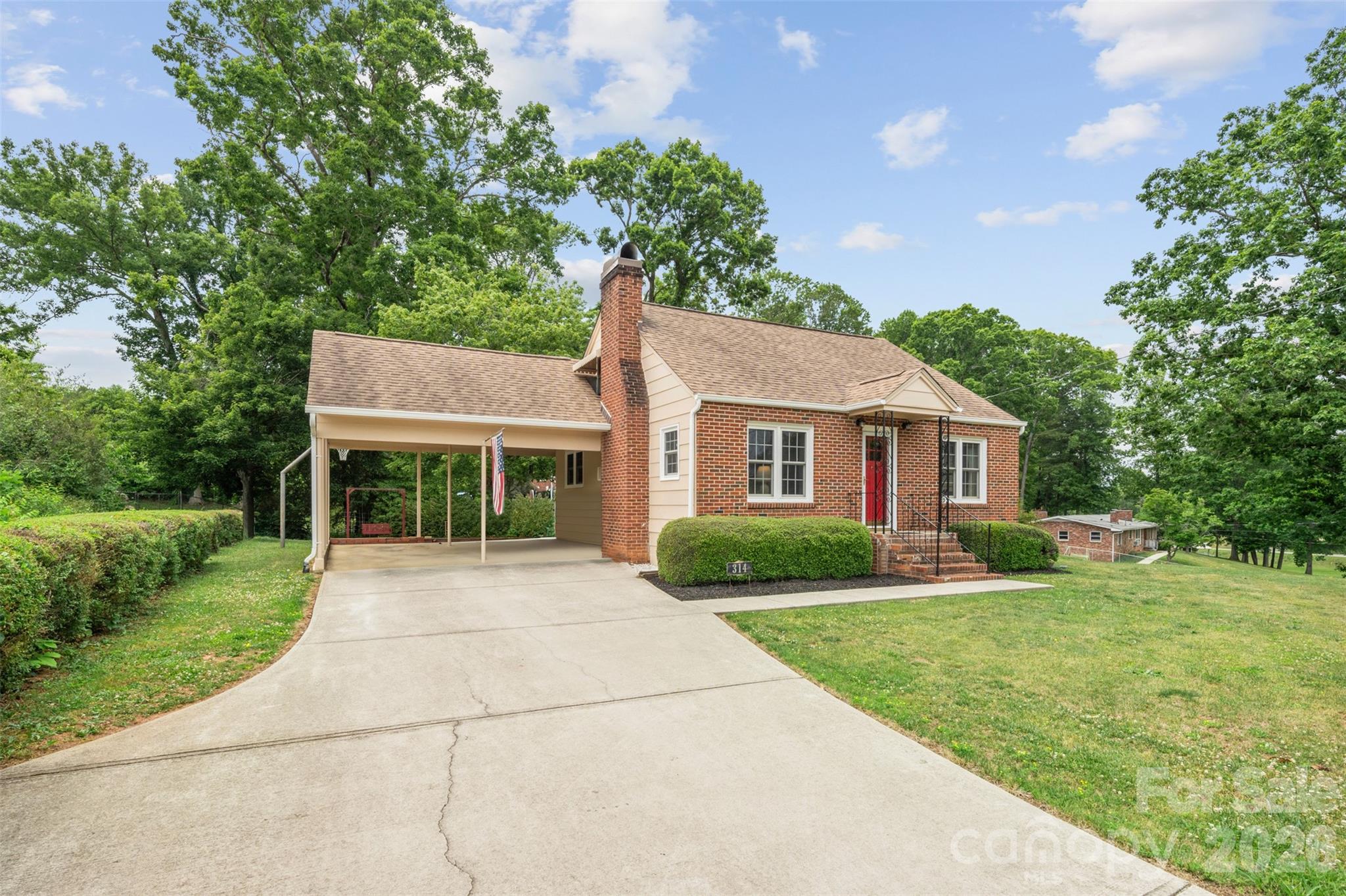 314 Old Leicester Highway Property Photo 2