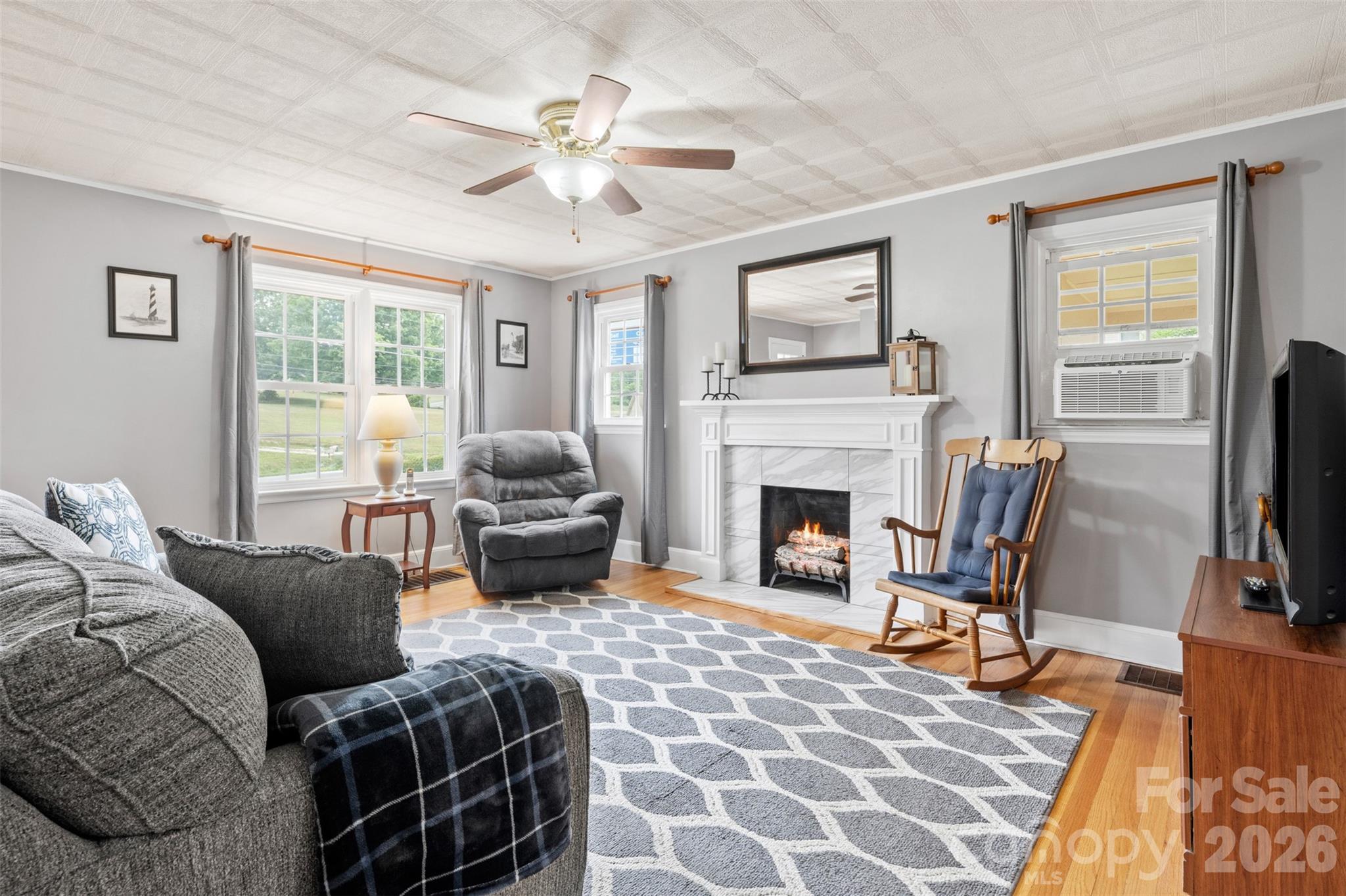 314 Old Leicester Highway Property Photo 6