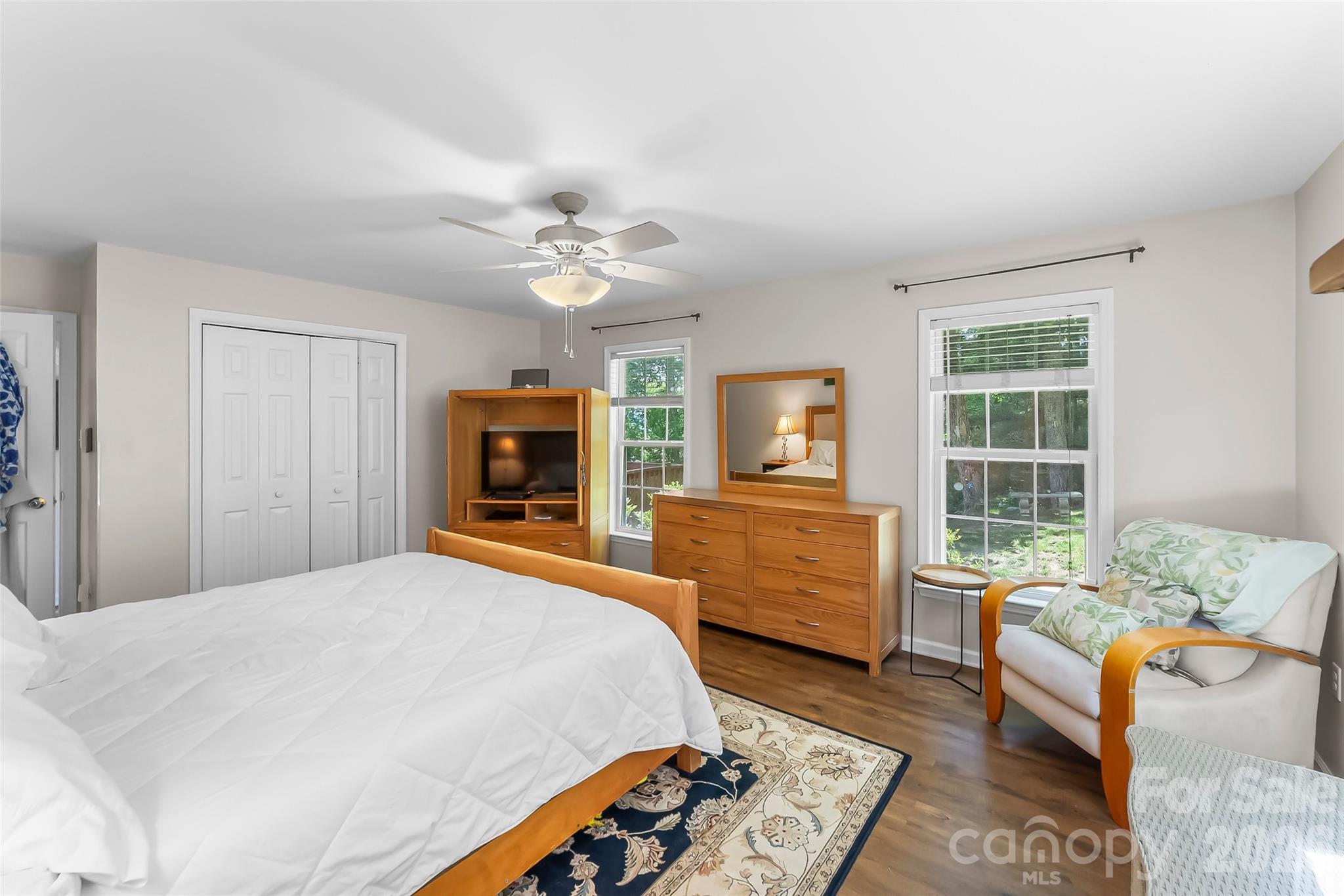 70 Heslar Way Property Photo 32