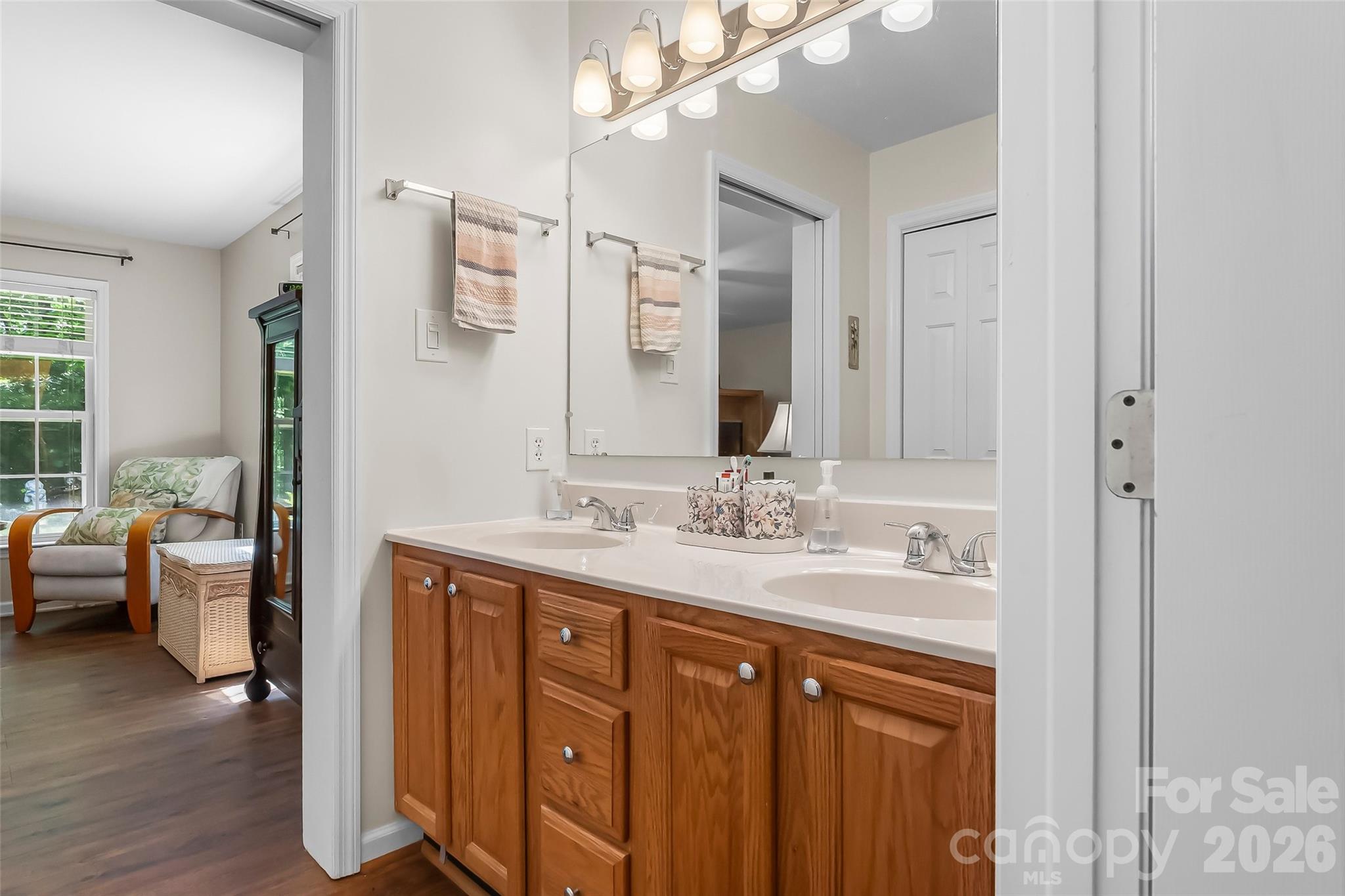 70 Heslar Way Property Photo 34
