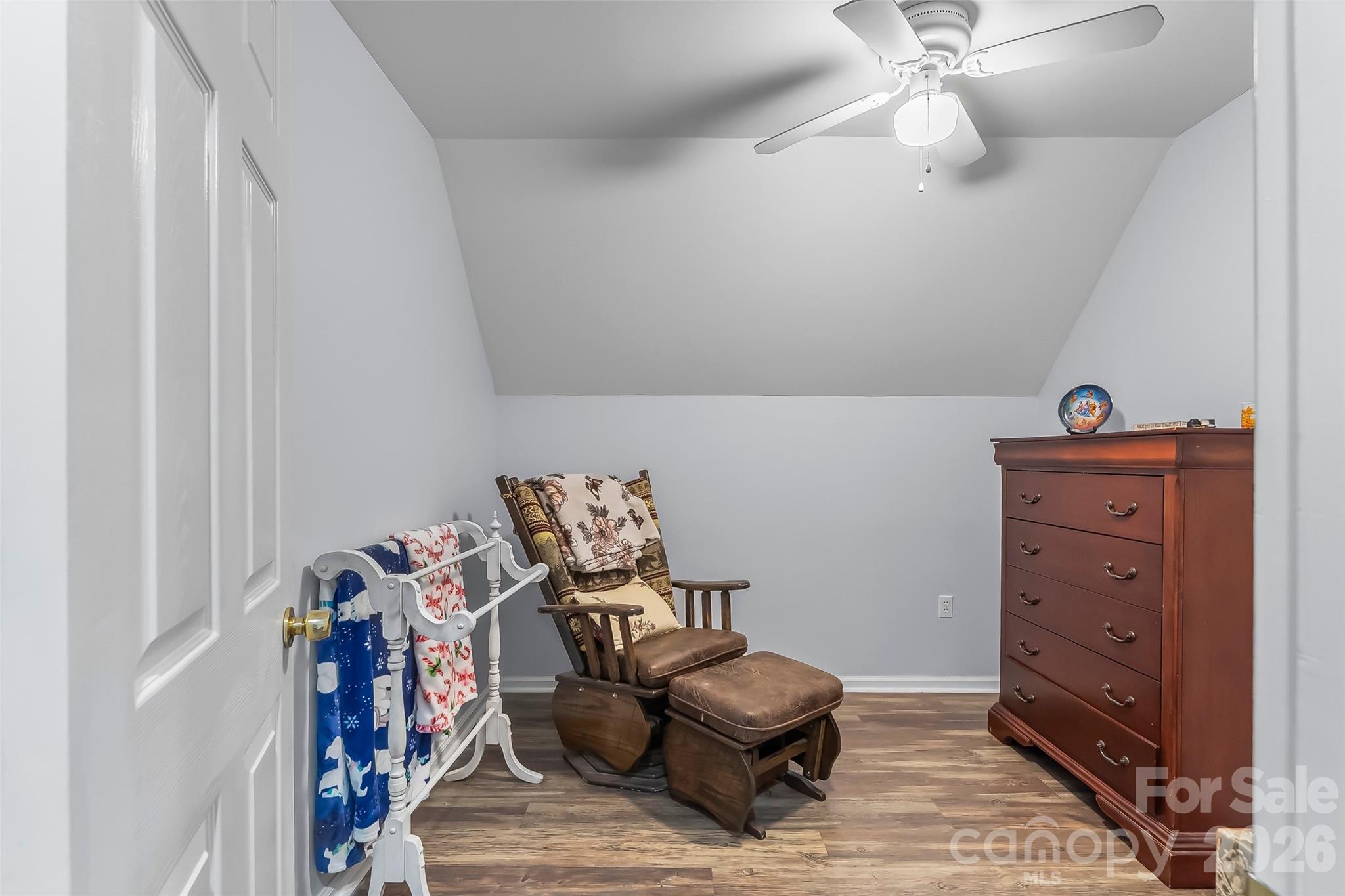 70 Heslar Way Property Photo 44