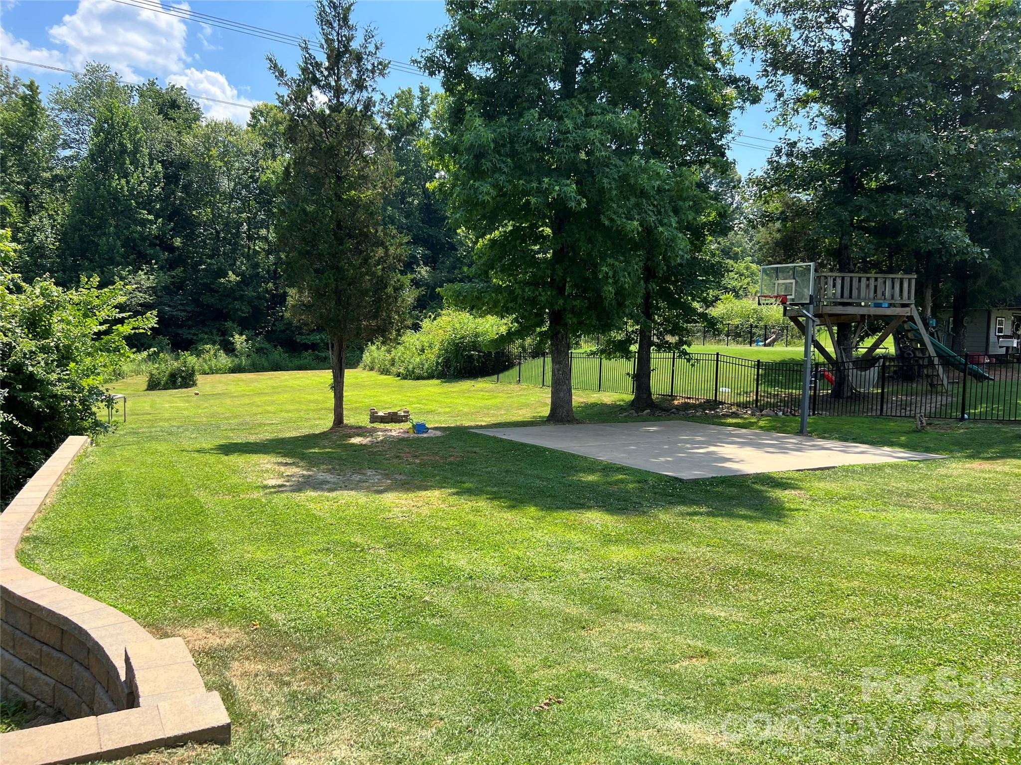 1106 Brookdale Lane Property Photo 4