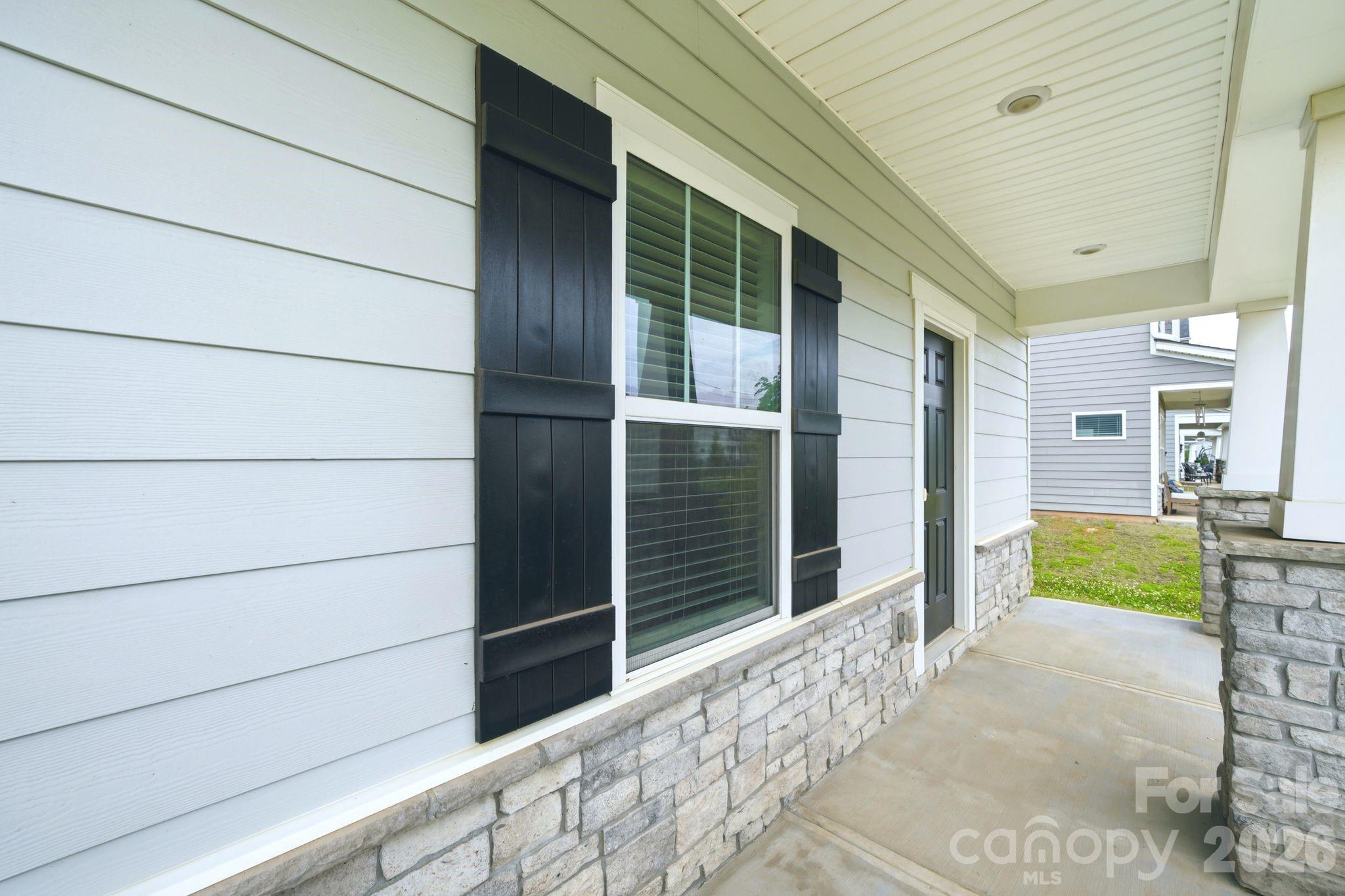 518 Nixon Road Property Photo 4