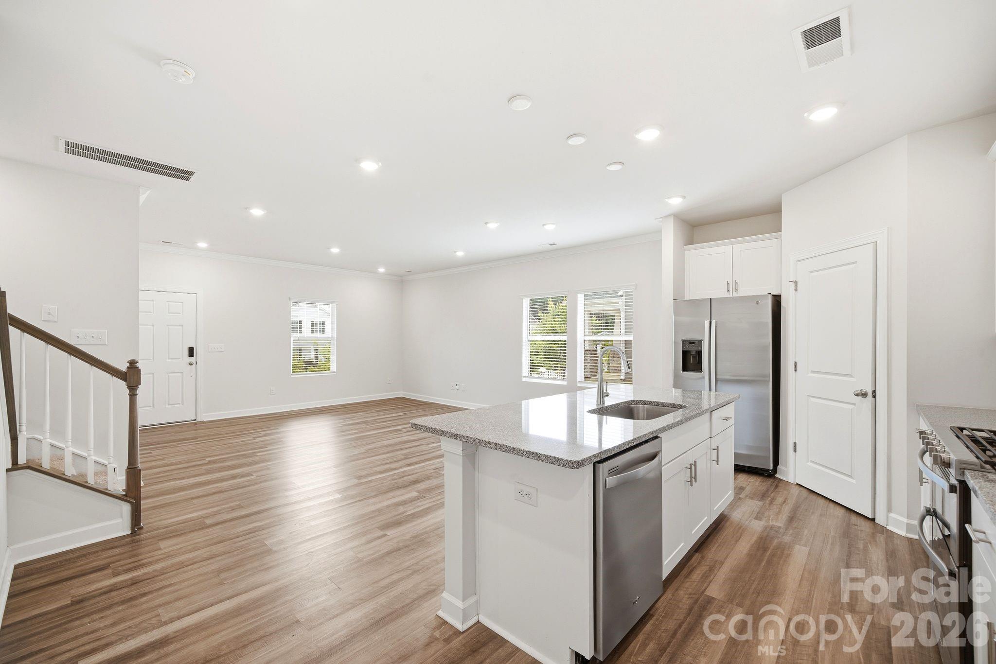 518 Nixon Road Property Photo 12