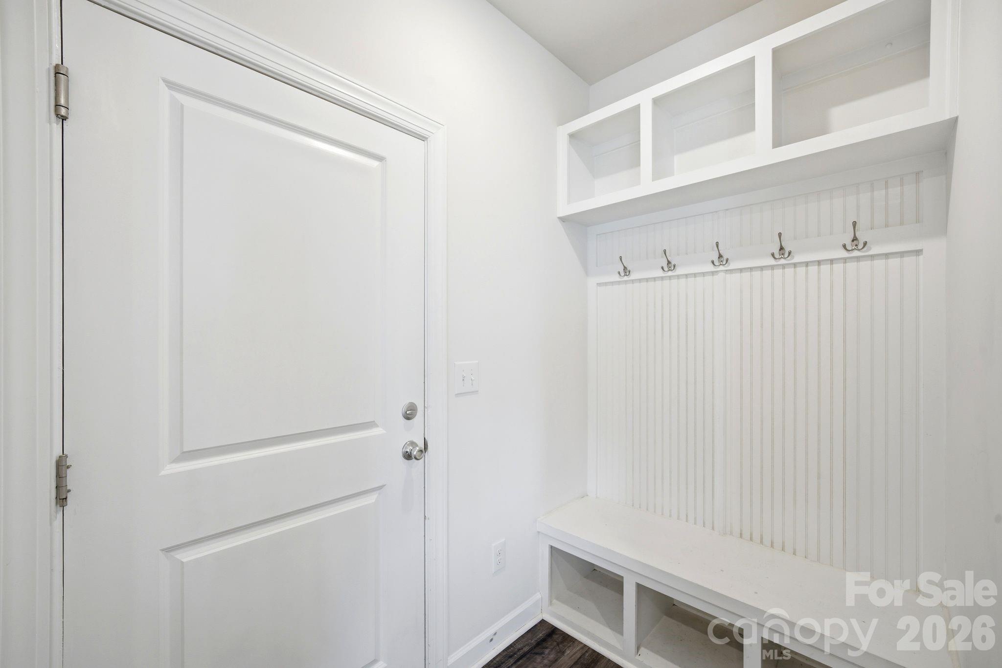 518 Nixon Road Property Photo 13