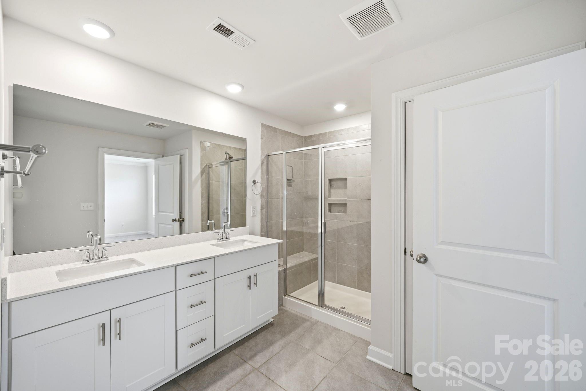 518 Nixon Road Property Photo 24