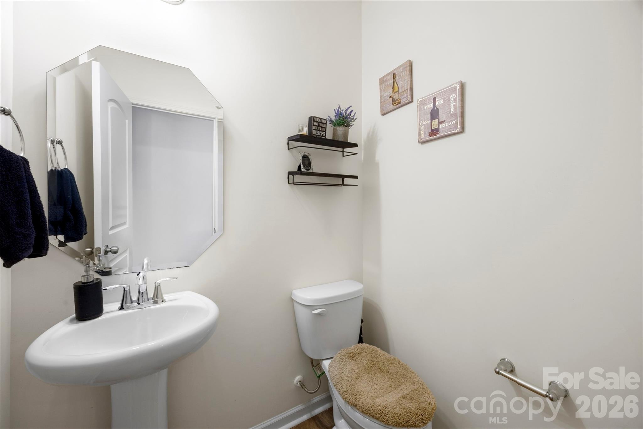 3009 Pinehills Way Property Photo 6