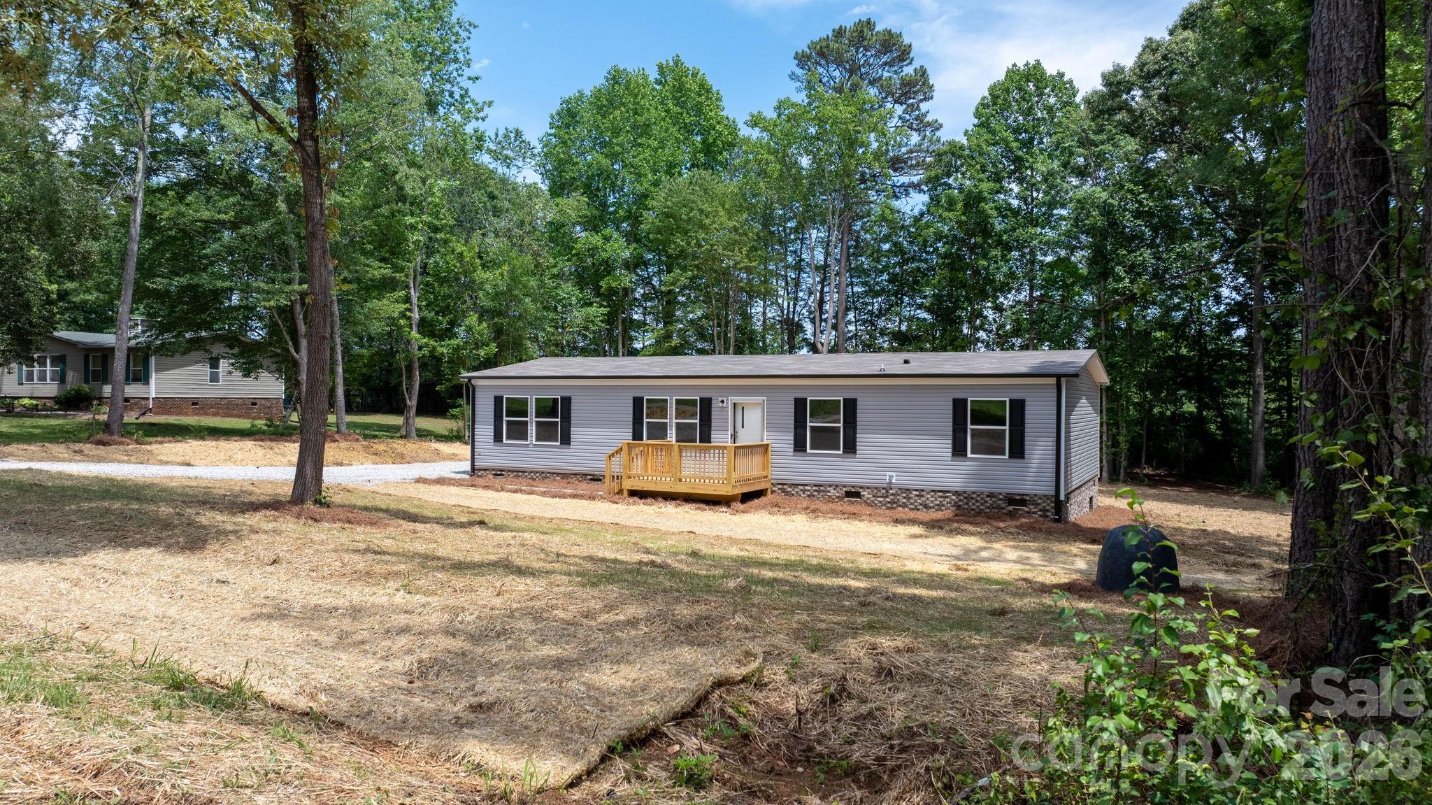 1331 Maiden Wood Circle Property Photo 2