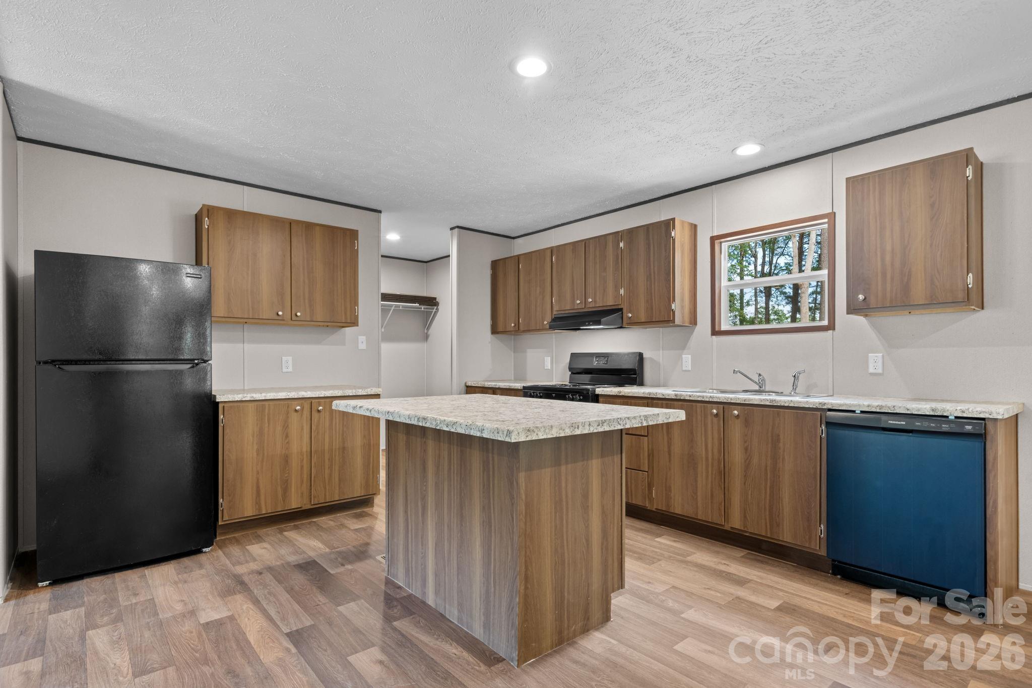 1331 Maiden Wood Circle Property Photo 5