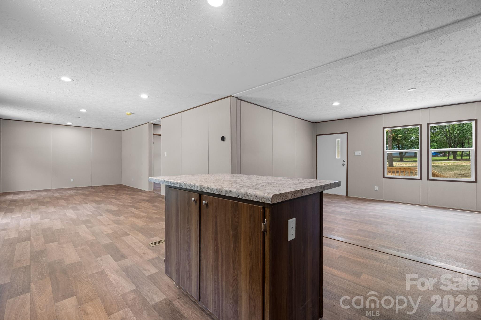 1331 Maiden Wood Circle Property Photo 8